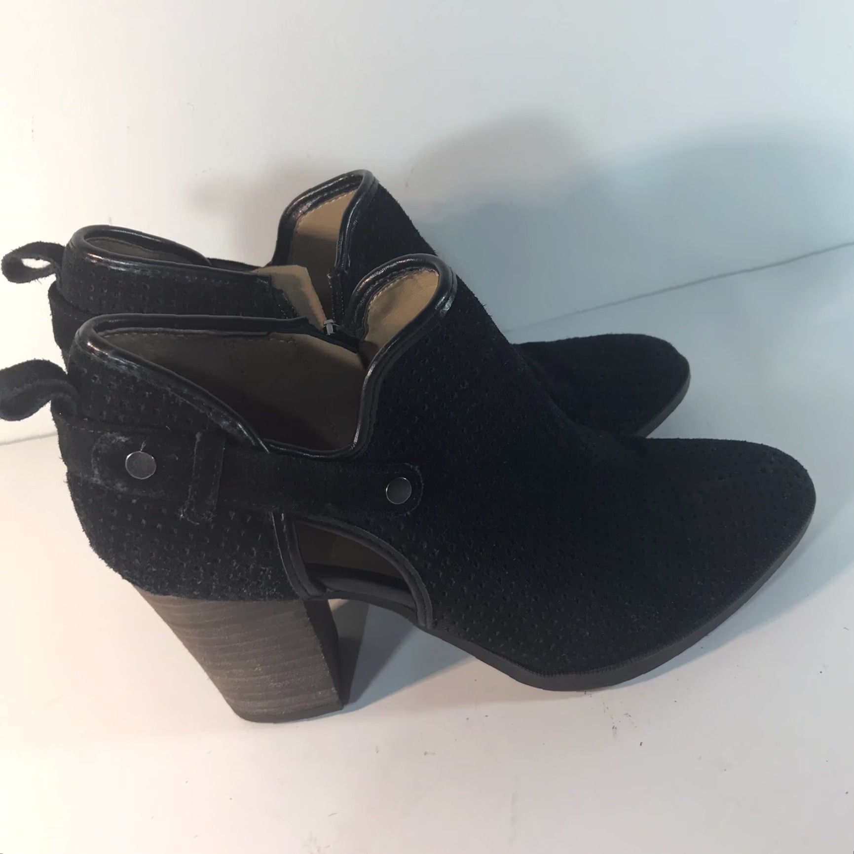 Franco Sarto VINTAGE Franco Sarto Dale 2 Black Suede Ankle Booties Womens Size 8.5M 3in Block Heel Size US 9 / IT 39 - 3 Thumbnail