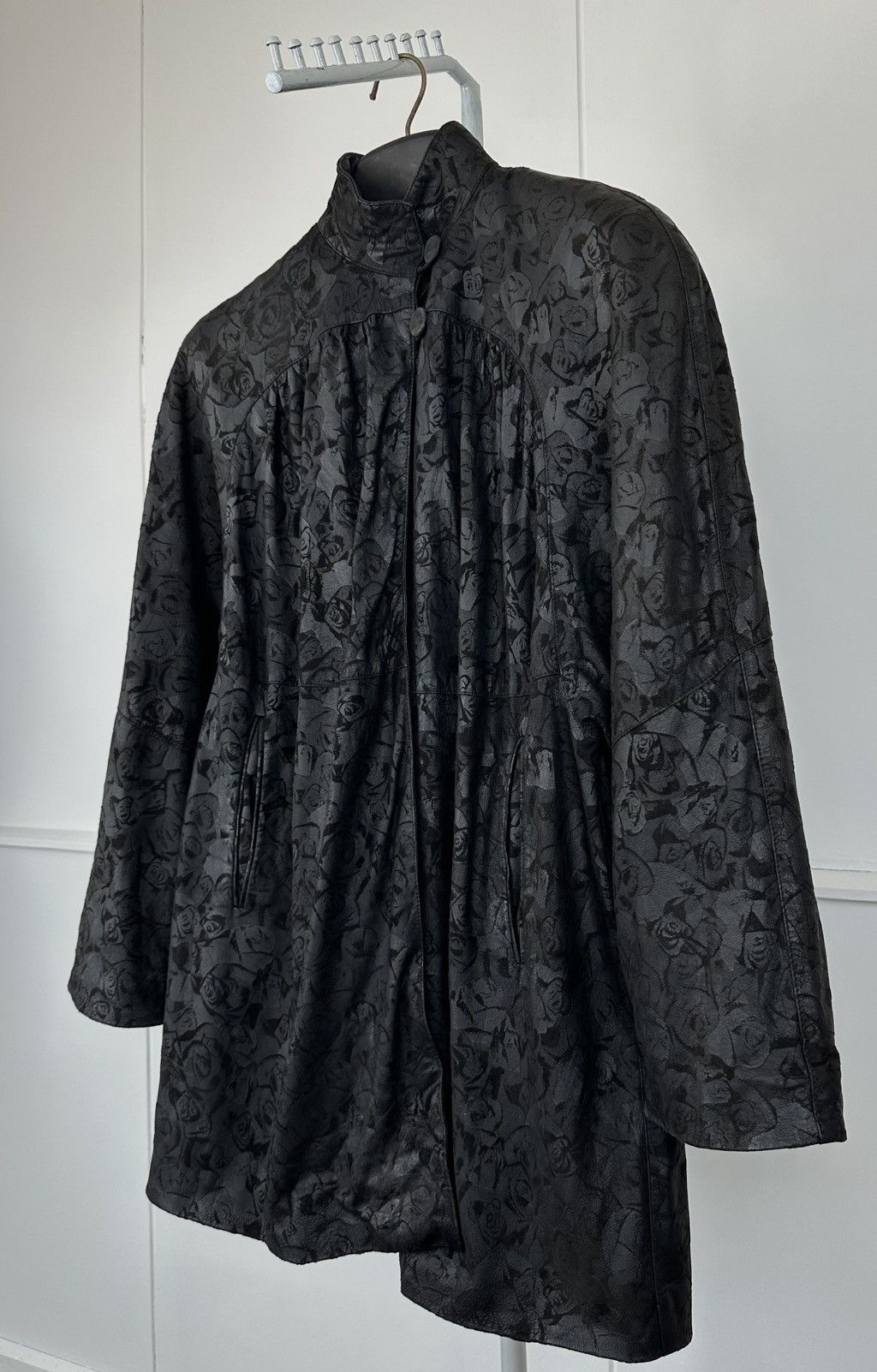 Bally Bally Sally Floral Leather Cape Jackets Vintage Size US M / EU 48-50 / 2 - 1 Thumbnail
