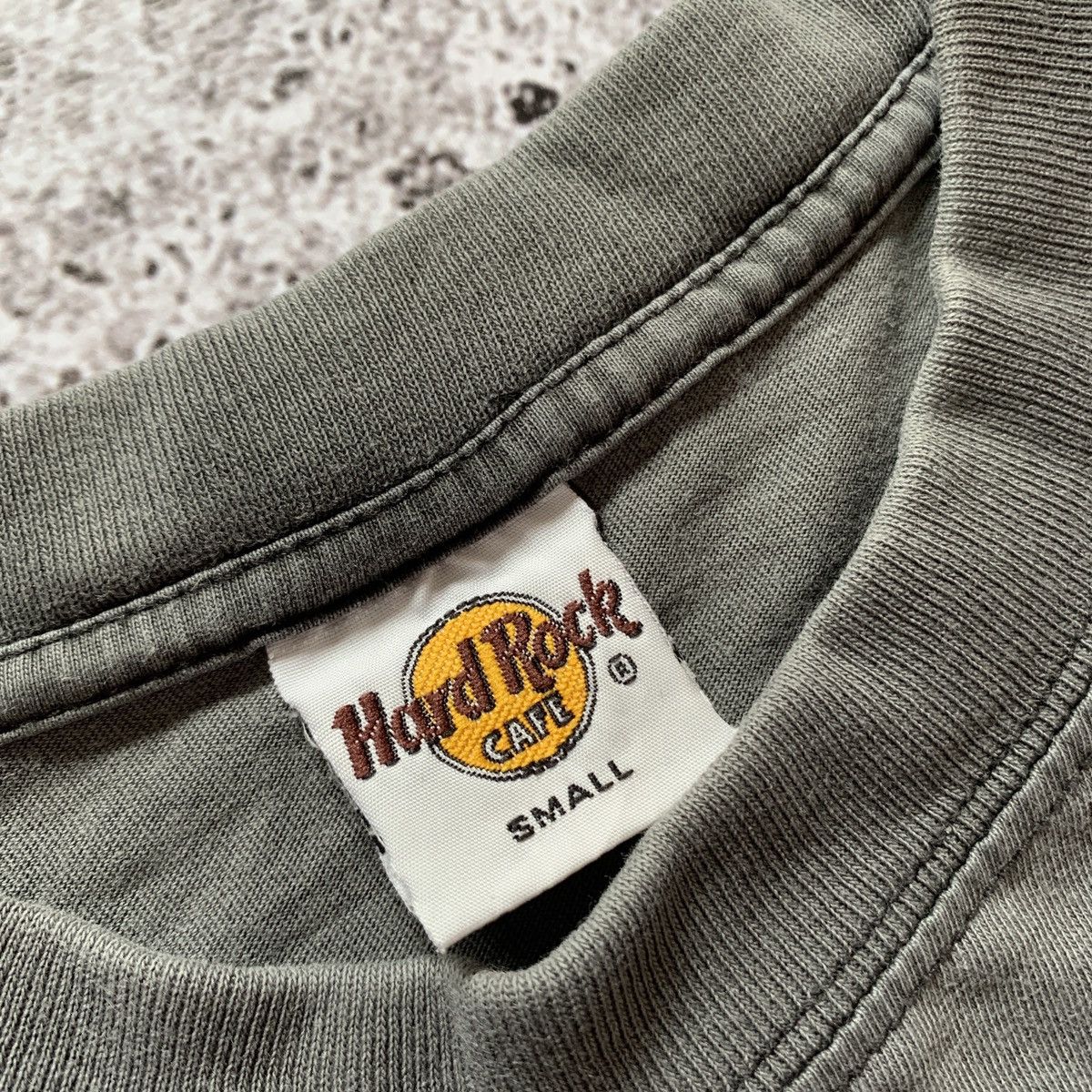 Hard Rock Cafe Hard Rock Cafe Paris T-shirt Tee Vintage Washed Distressed Size US S / EU 44-46 / 1 - 7 Thumbnail