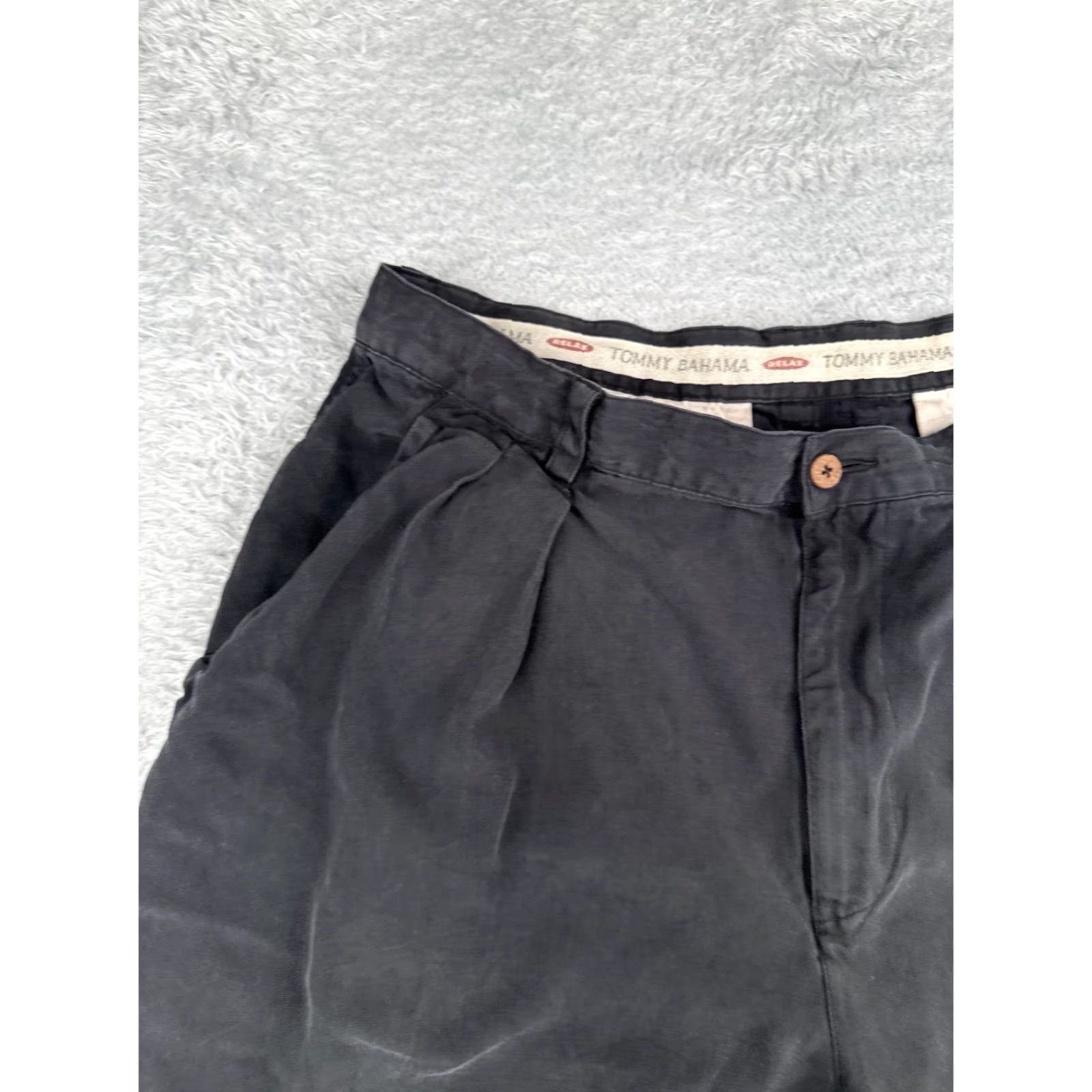 Tommy Bahama Tommy Bahama Shorts Men 36 Black Bermuda Pleated 100% Silk Beach Vacation 36x9 Size US 36 / EU 52 - 4 Thumbnail