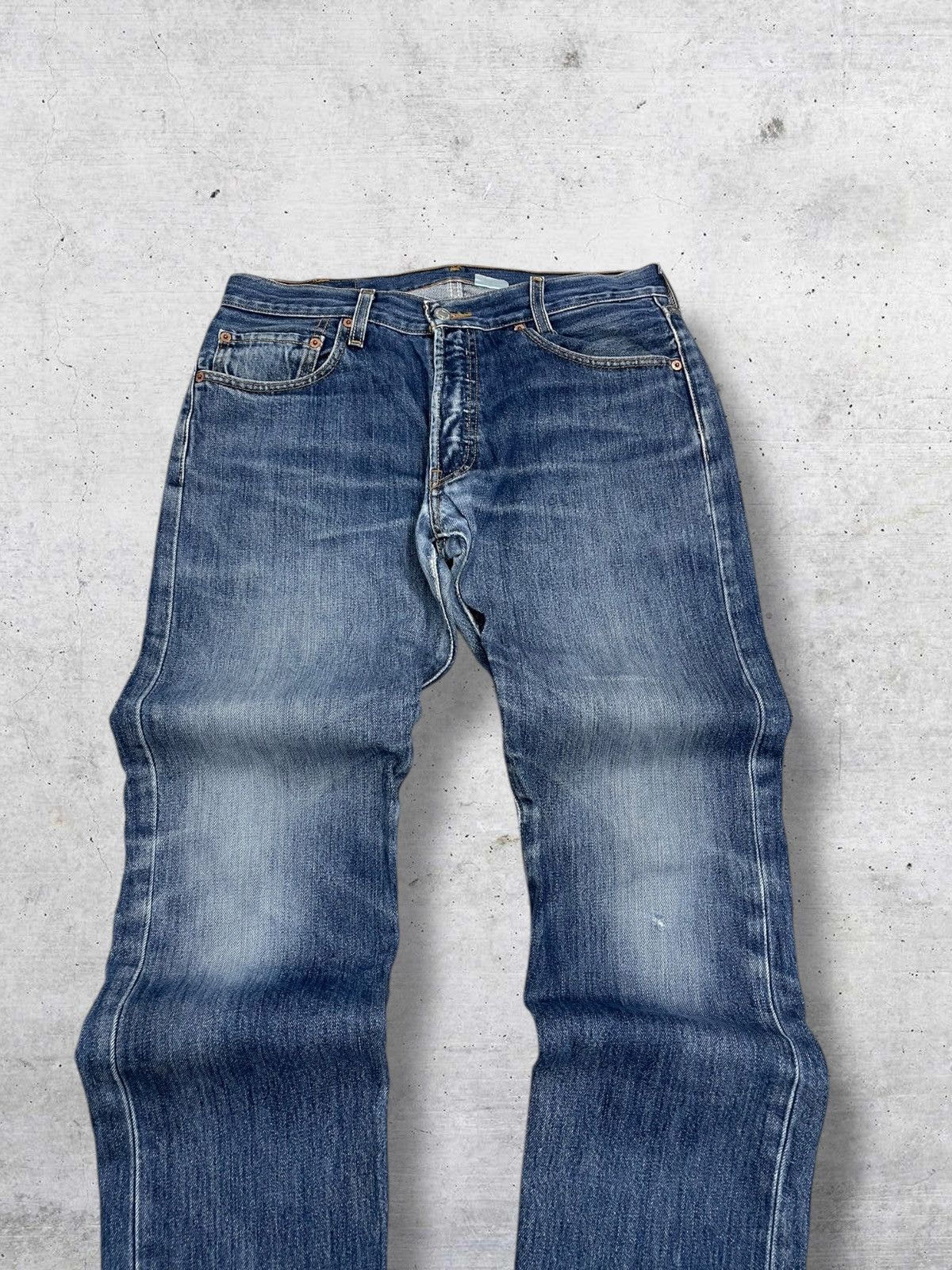 Levi's Vintage Clothing VINTAGE 501 LEVIS USA DESIGNER 90S DISTRESSED INDIGO DENIM Size US 31 - 4 Thumbnail
