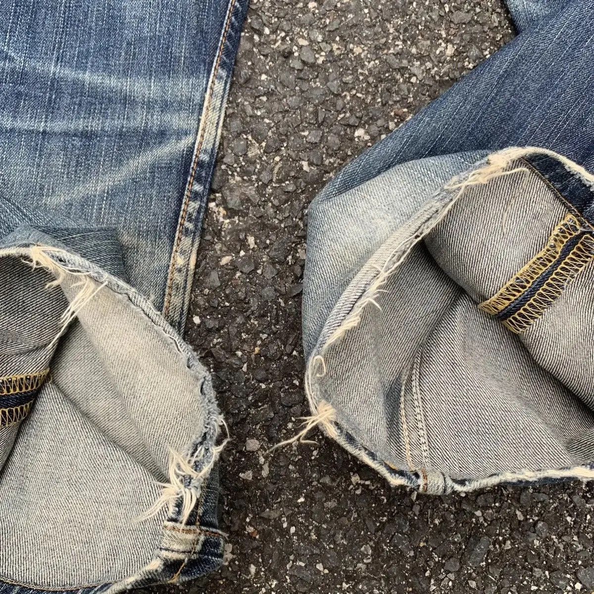 Levi's Levi’s LOT703 Distressed Denim Levis Sun Faded Jeans Pants Size US 34 / EU 50 - 16 Thumbnail