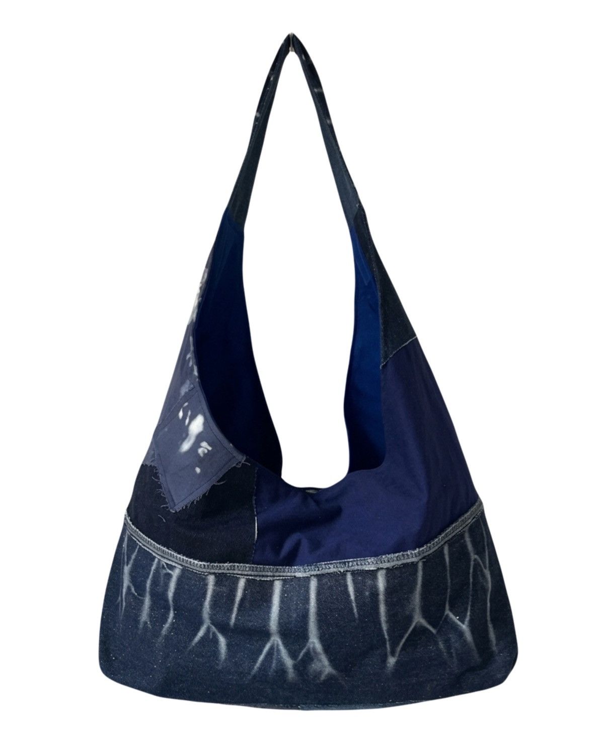 Custommade Handcrafted oversized messenger bag made from reworked denim Size ONE SIZE - 2 Thumbnail
