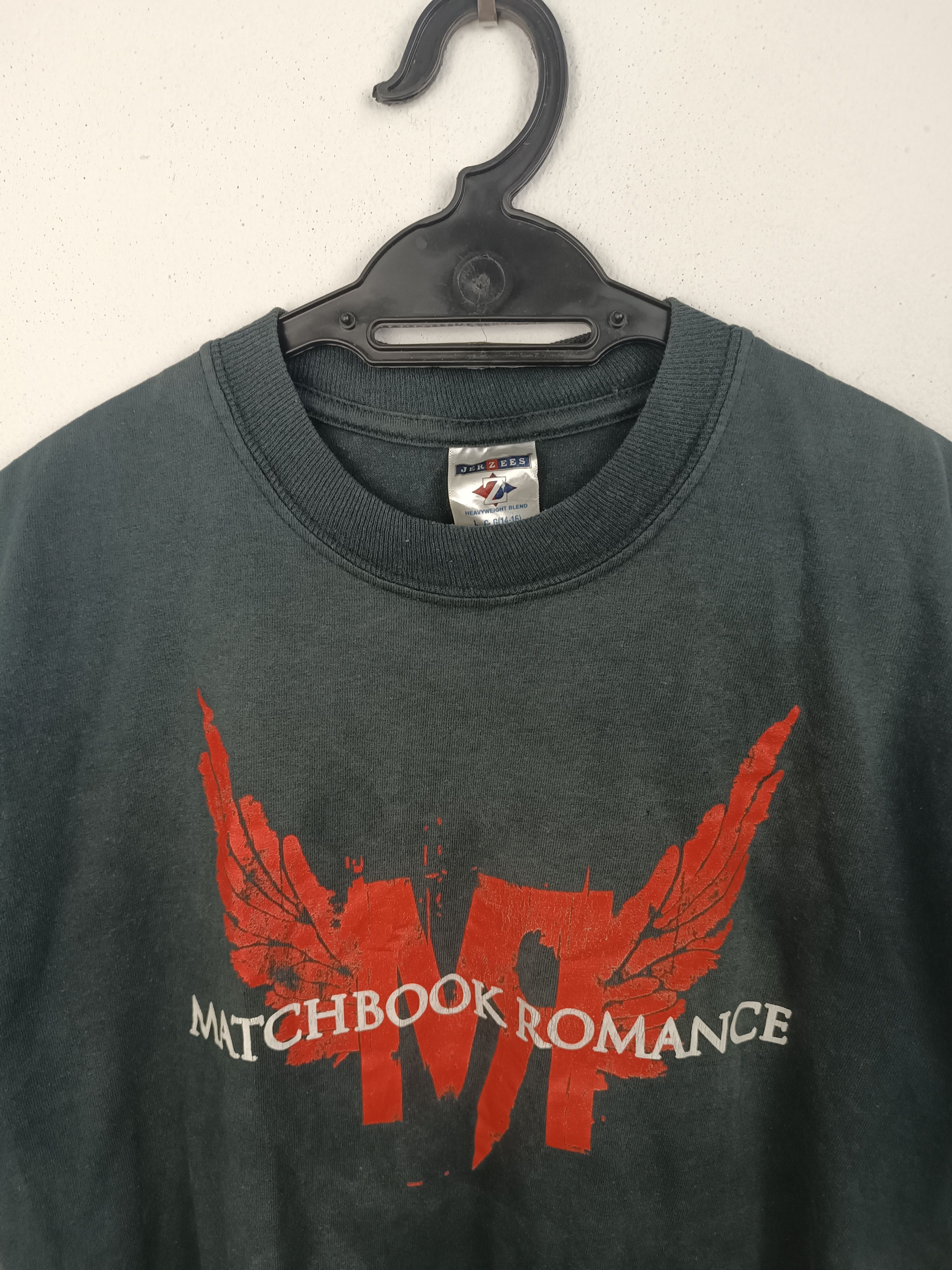 Band Tees THRASHED FADED VINTAGE 2000s MATCHBOX ROMANCE CROP y2k rufio Size US M / EU 48-50 / 2 - 12 Thumbnail