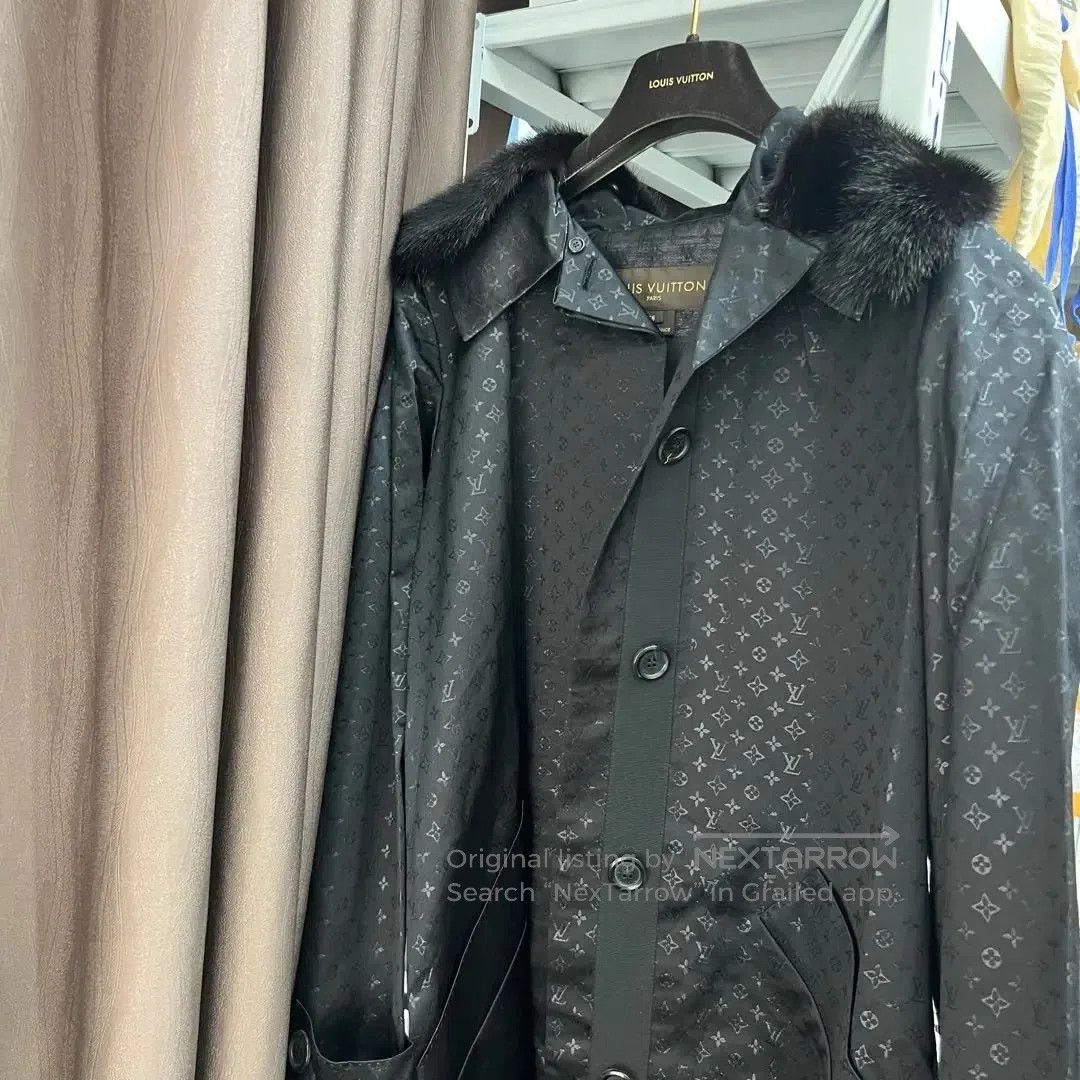 Louis Vuitton Louis Vuitton size 38 fur coat| Size US M / EU 48-50 / 2 - 1 Thumbnail