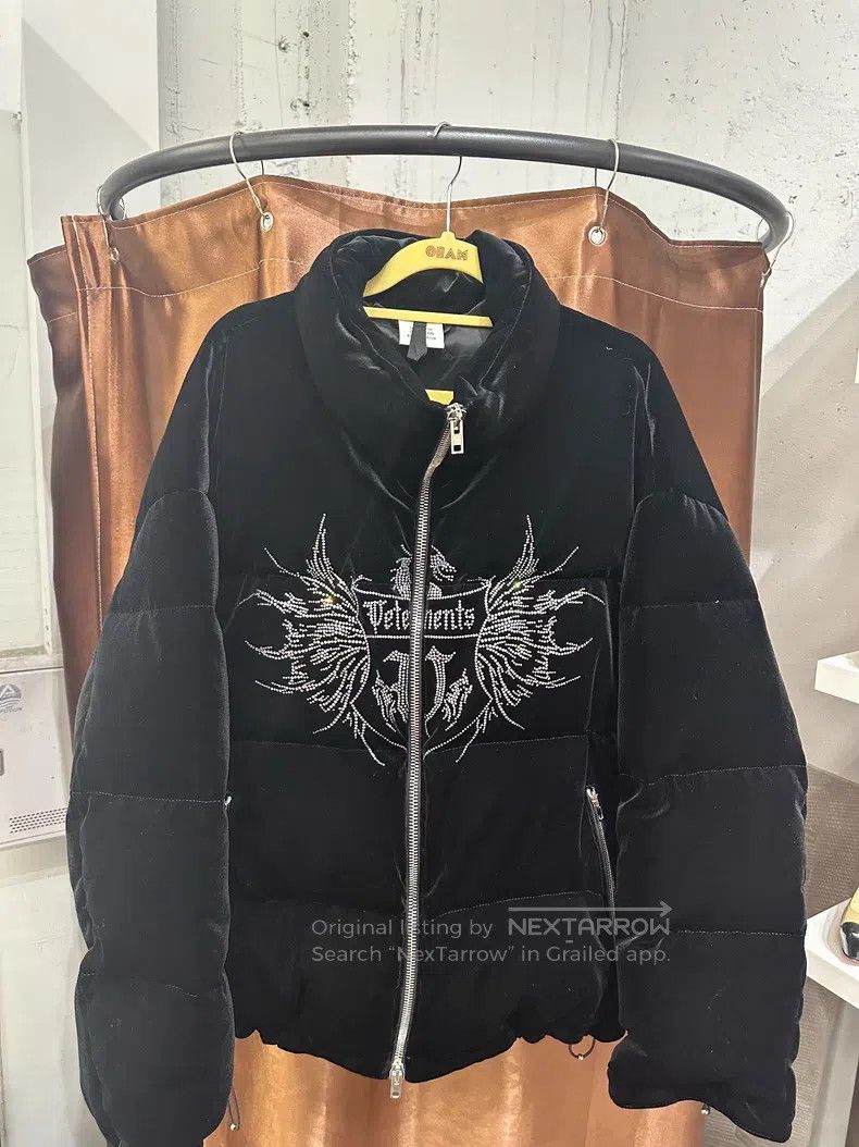 Vetements Vetements Black velvet hot-drilled down jacket Size US S / EU 44-46 / 1 - 1 Thumbnail