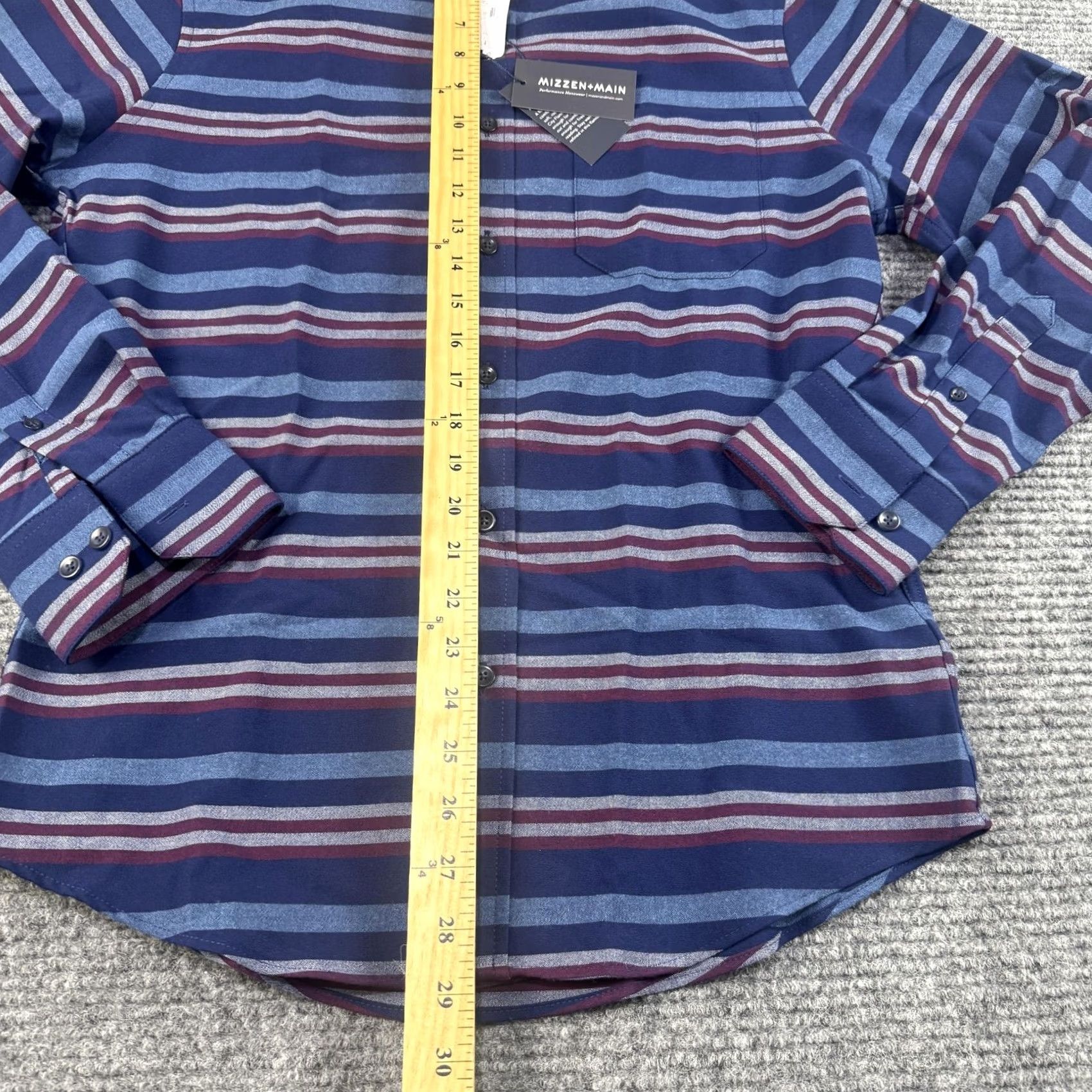 Mizzen+Main Mizzen+Main Shirt Mens S Blue Trim Fit Red Striped Performance Button Down Size US S / EU 44-46 / 1 - 7 Thumbnail