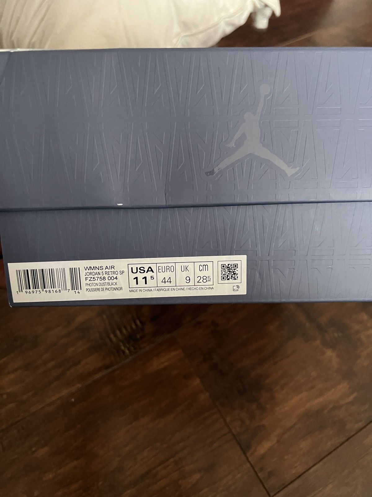 A Ma Maniere × Jordan Brand A MA MANIÉRE X AIR JORDAN V "DAWN" Size US 10 / EU 43 - 2 Thumbnail