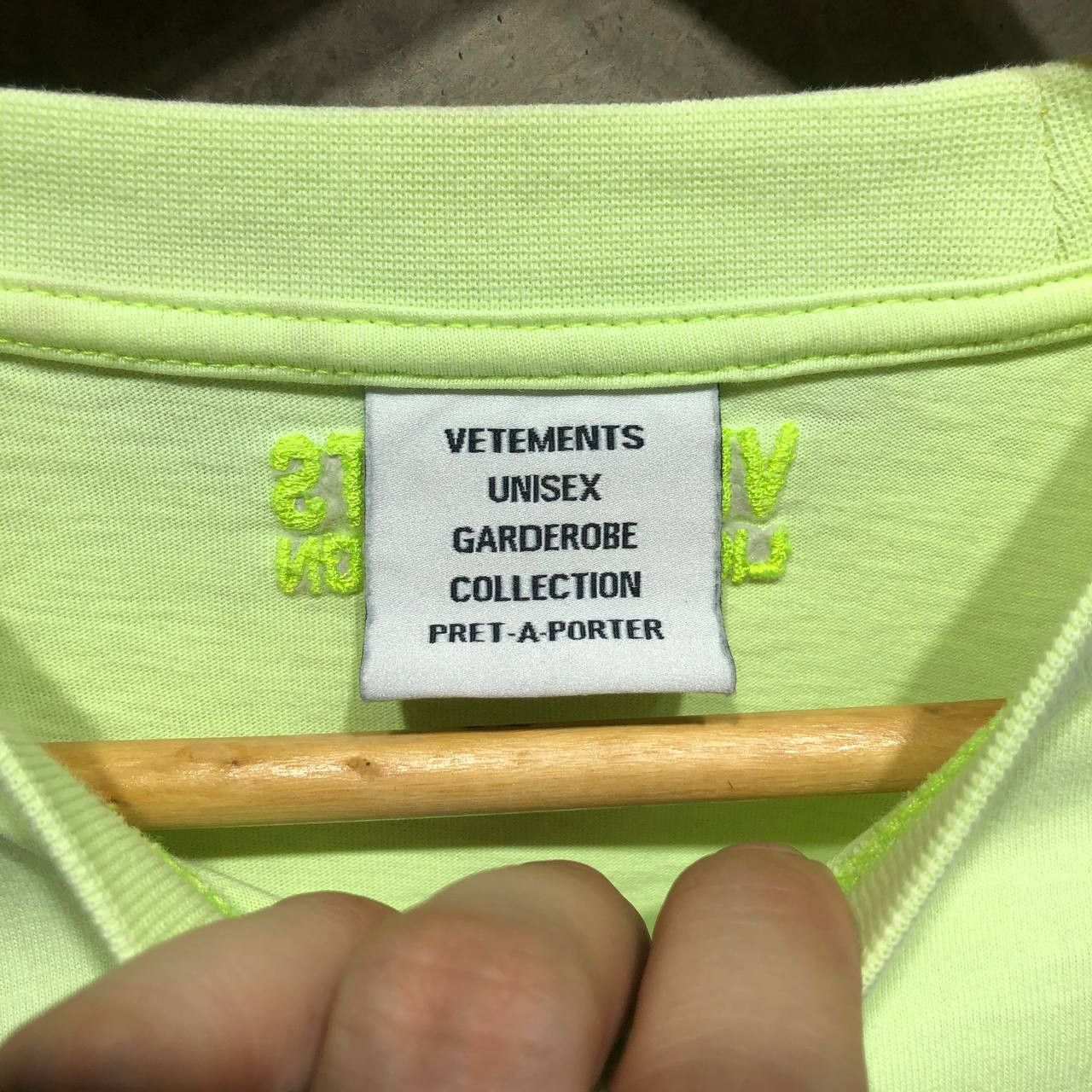 Vetements Vetements Logo Label tee Size US XL / EU 56 / 4 - 4 Thumbnail