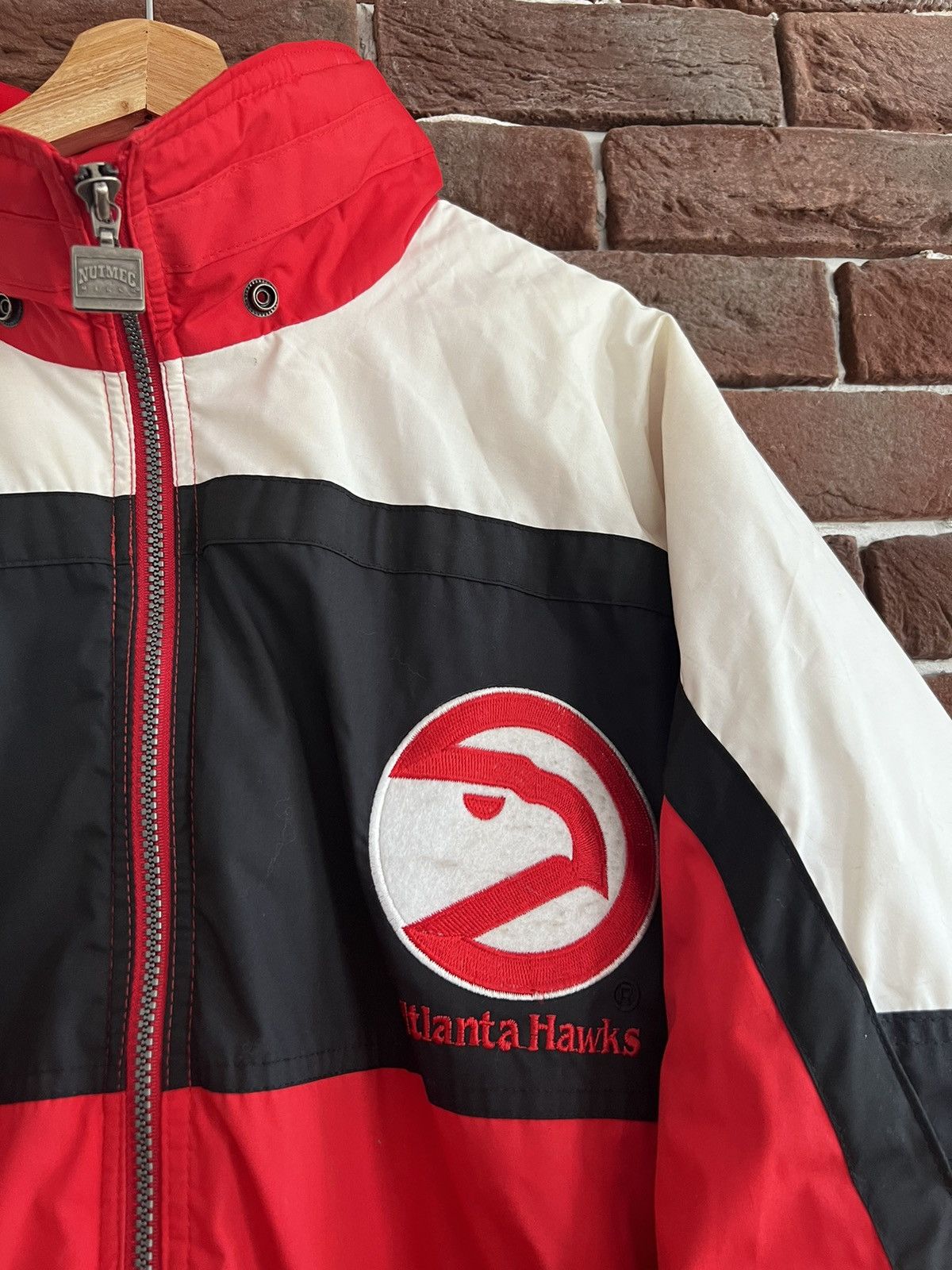 NBA Vintage 90s Nutmeg Campri Atlanta Hawks NBA Satin Jacket Size US XL / EU 56 / 4 - 4 Thumbnail