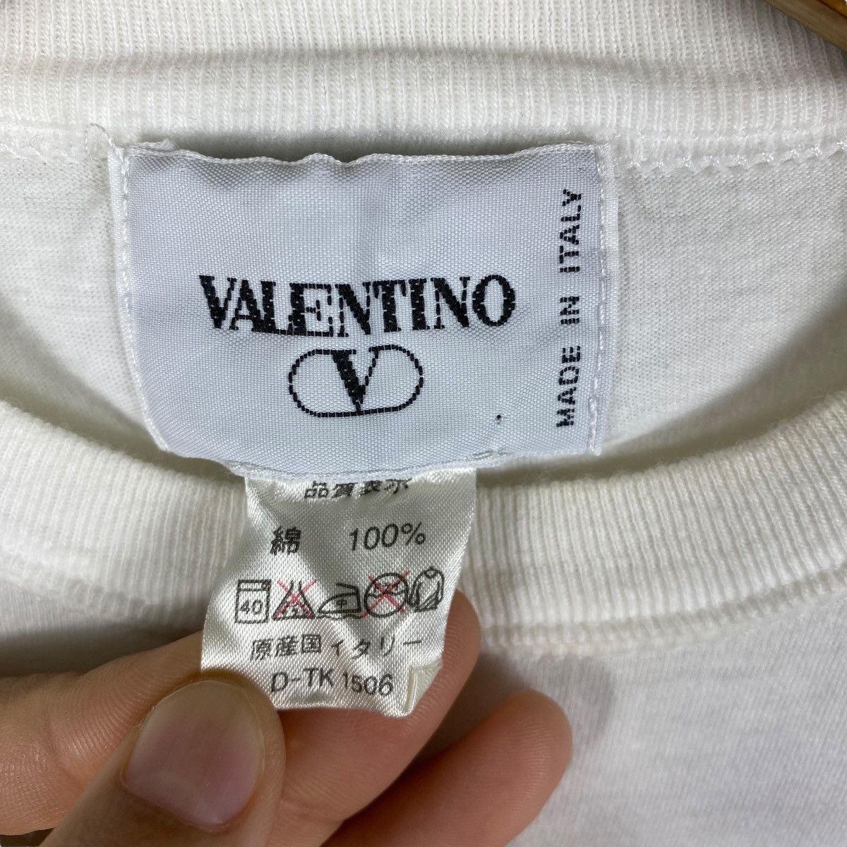 Valentino Vintage 90's VALENTINO Logo Made In Italy Graphic Tee Shirt Size US M / EU 48-50 / 2 - 5 Thumbnail