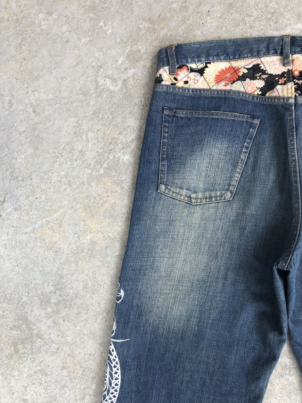 Karakuri Tamashii Karakuri Tamashii Embroidered Jeans Distressed Deni Size US 38 / EU 54 - 11 Thumbnail