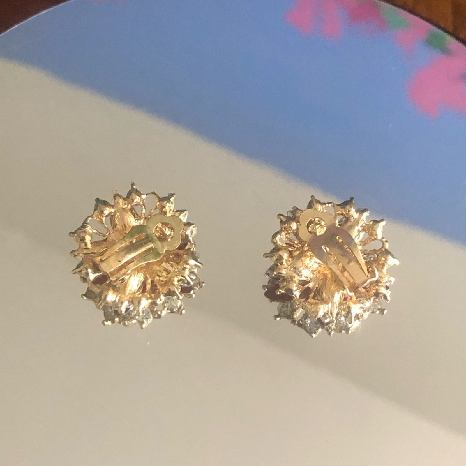 Vintage Vintage tomato red marquis cluster clip on earrings Size ONE SIZE - 3 Thumbnail