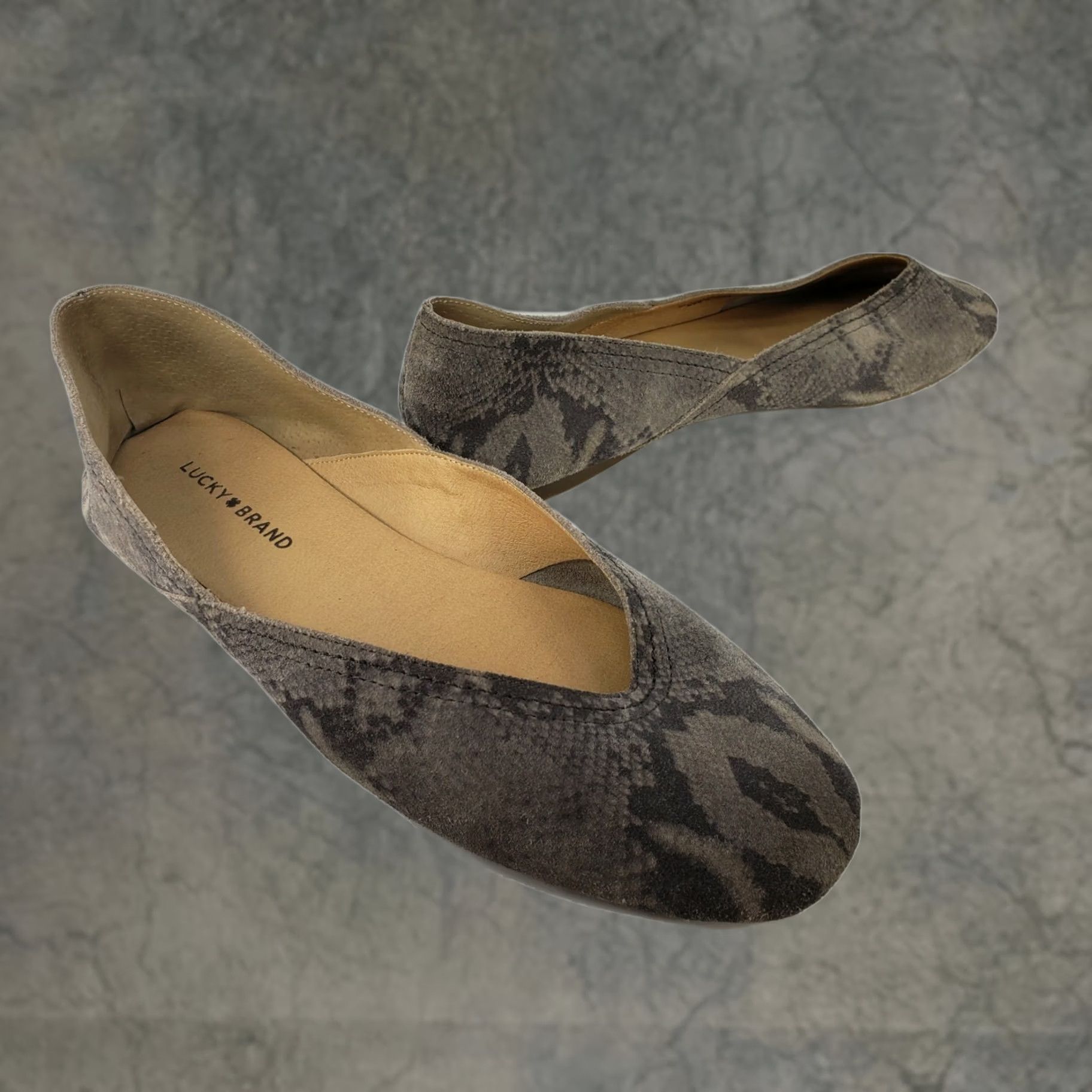 Lucky Brand Lucky Brand Alba Flat Women's Size 10 Gray Suede Snakeskin Pattern Size US 10 / IT 40 - 1 Thumbnail