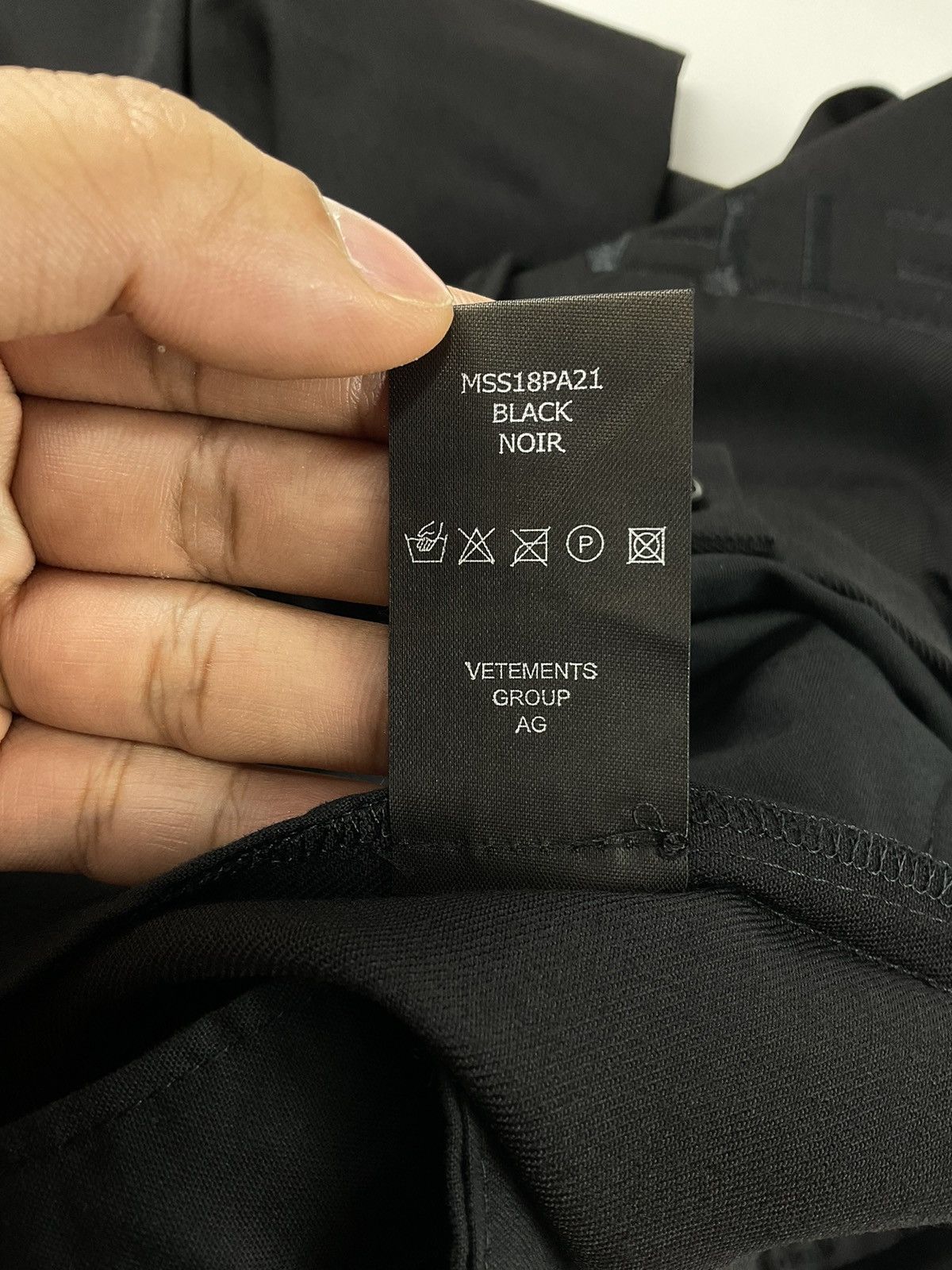 Vetements Vetements F/W'17 Crotch Logo Wool Trouser Size US 32 / EU 48 - 14 Thumbnail