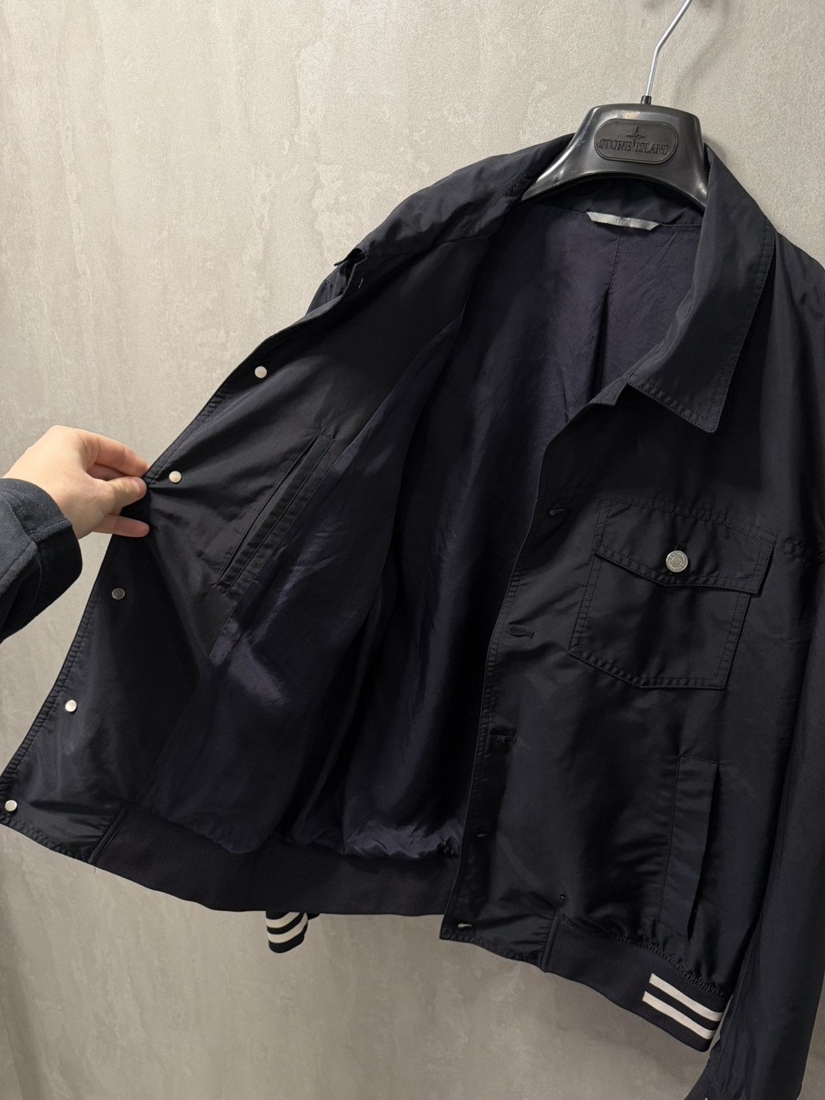 Dior Authentic Dior Men’s Navy Bomber Jacket Size 52 Button Front Size US L / EU 52-54 / 3 - 6 Thumbnail