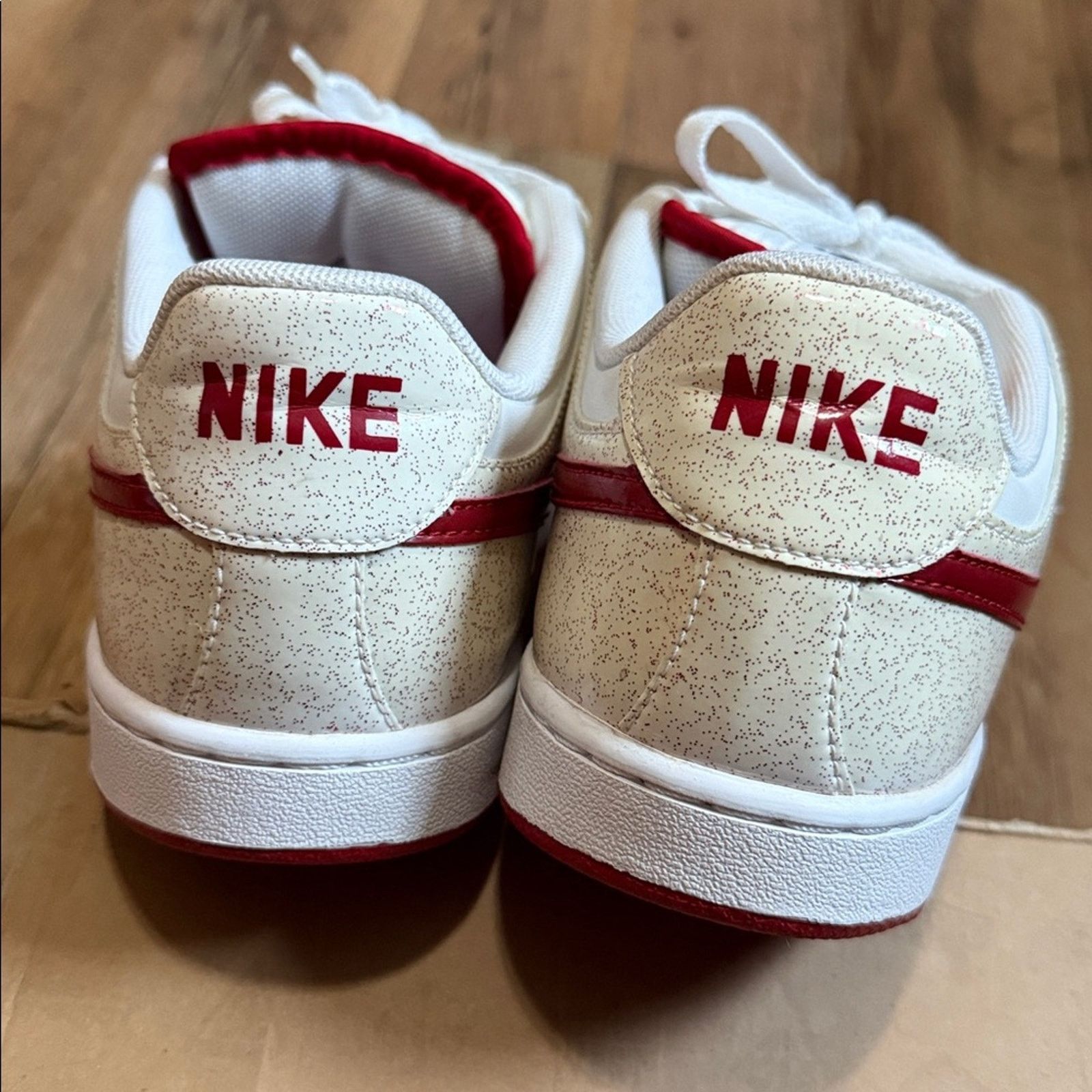 Nike 2008 Nike Santa Cruise White Varsity Red Black Size US 8.5 / EU 41-42 - 5 Thumbnail