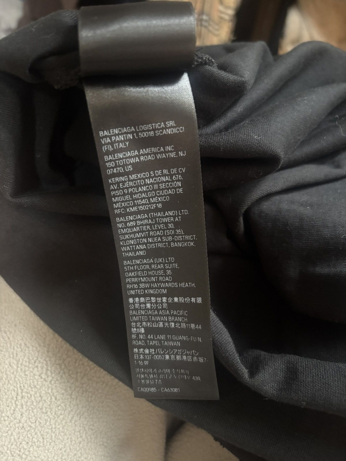 Balenciaga Balenciaga stencil t shirt Size US L / EU 52-54 / 3 - 9 Thumbnail