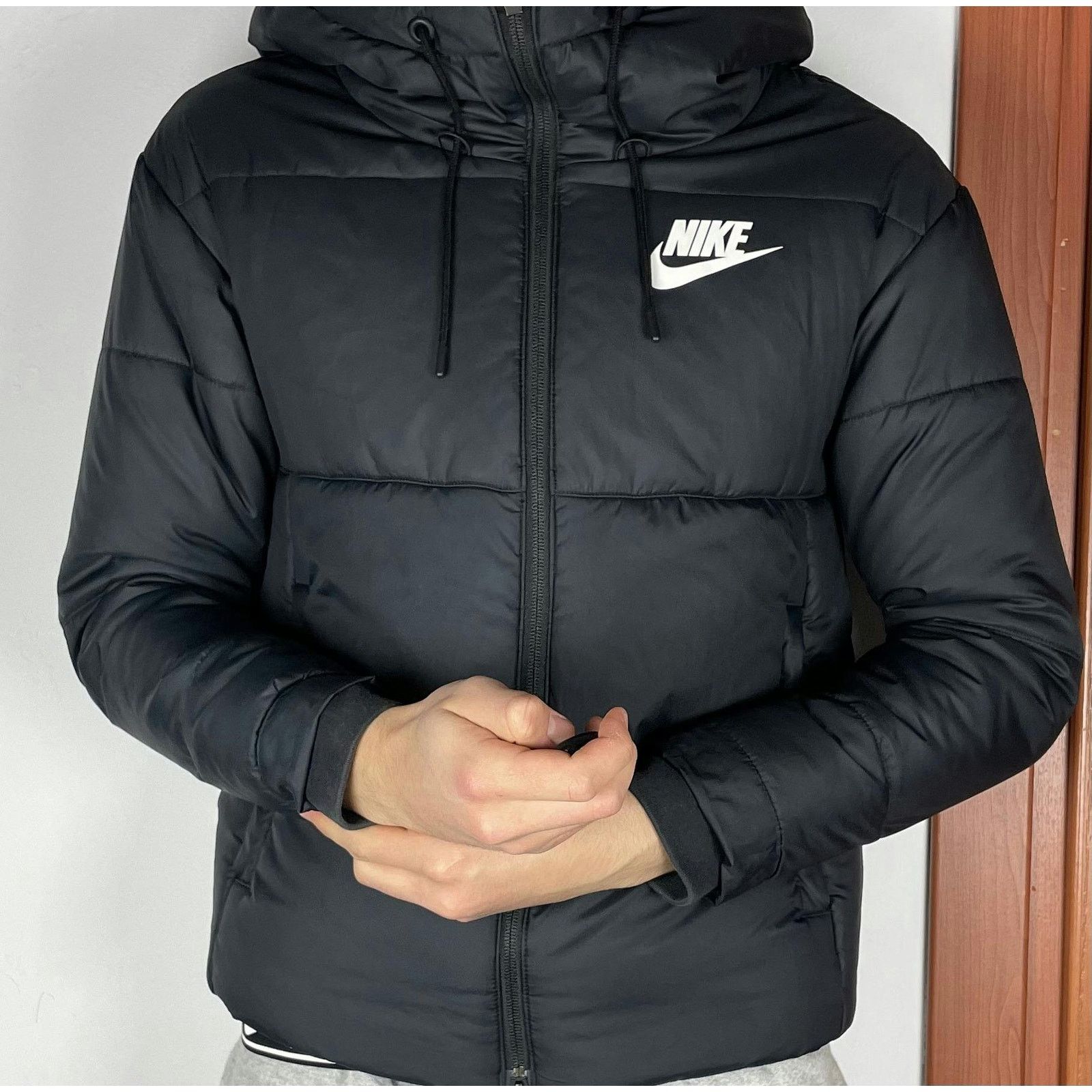 Nike Nike Sportswear Women Black Hooded Full Zip Puffer Jacket XS Size XS / US 0-2 / IT 36-38 - 2 Thumbnail