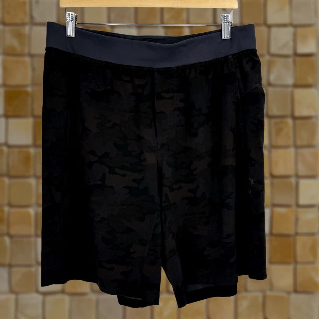 Lululemon Lululemon Shorts Mens XL Black Camo T.H.E. Short Linerless Activewear 10" Camouflage Drawstring Pockets Athletic Gym Running Cross Training Size US 36 / EU 52 - 1 Thumbnail