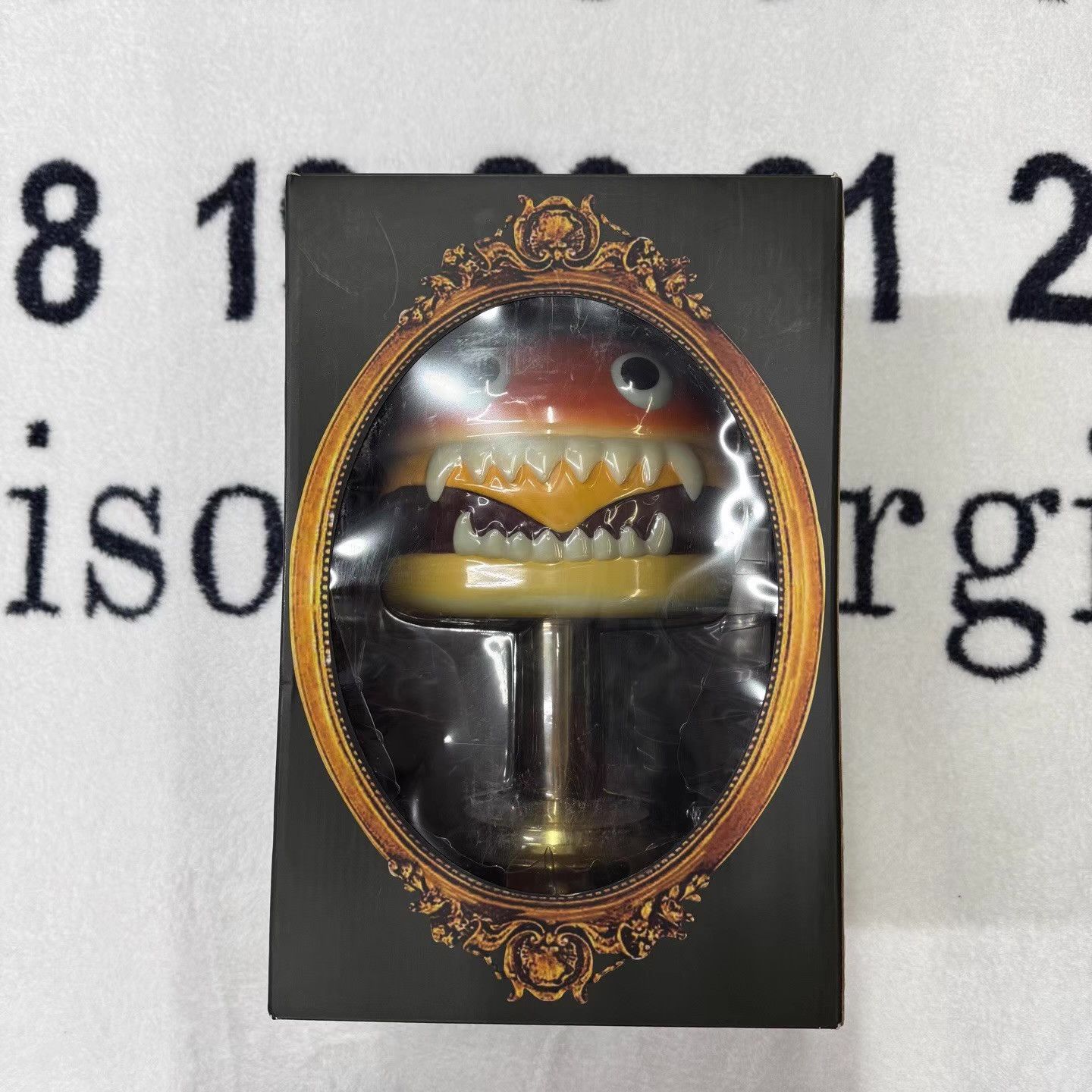 Undercover Jun Takahashi x Undercover Hamburger Lamp Q10 Size ONE SIZE - 3 Thumbnail