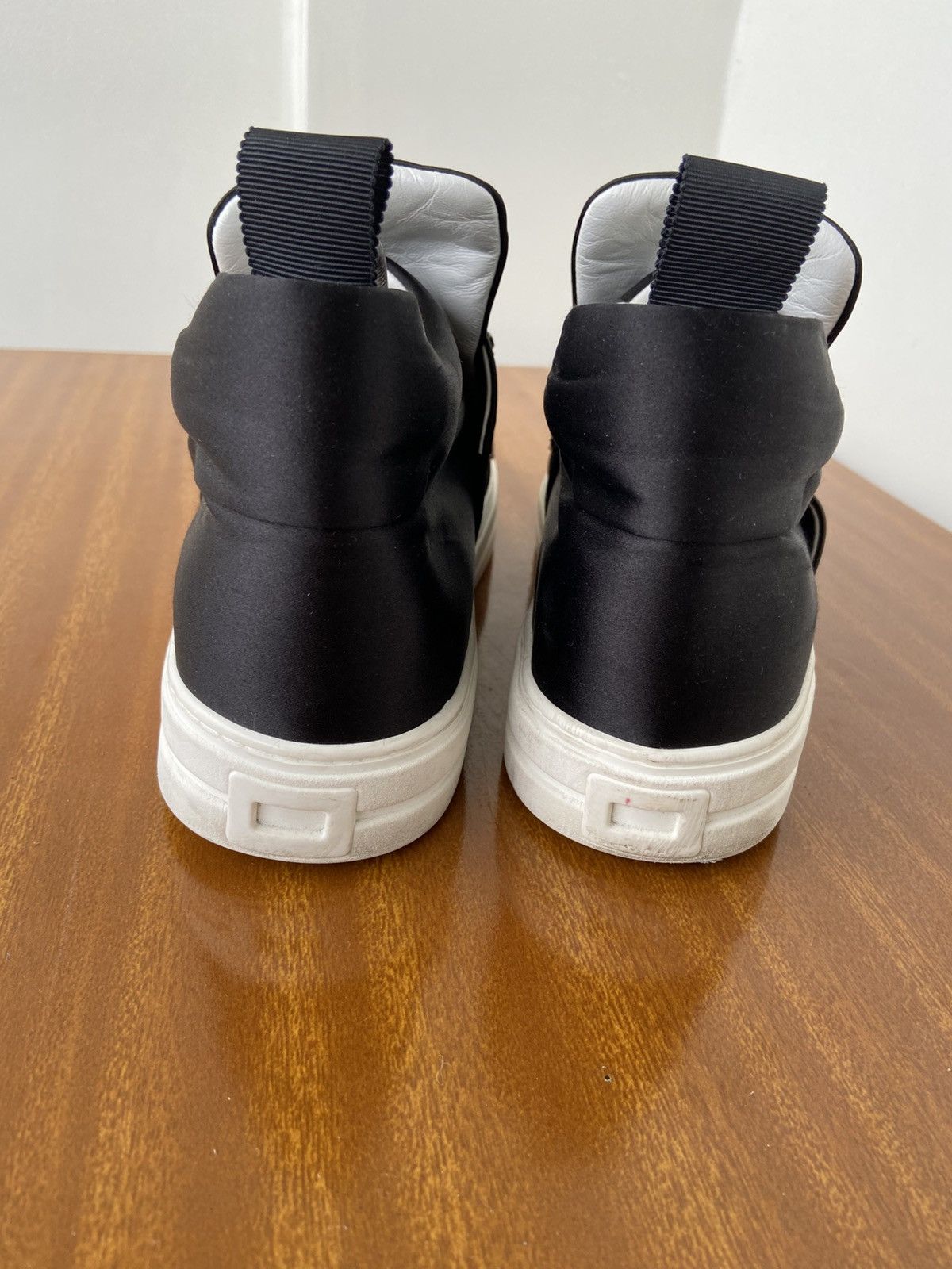 Roger Vivier Roger Vivier Size US 8 / IT 38 - 9 Thumbnail