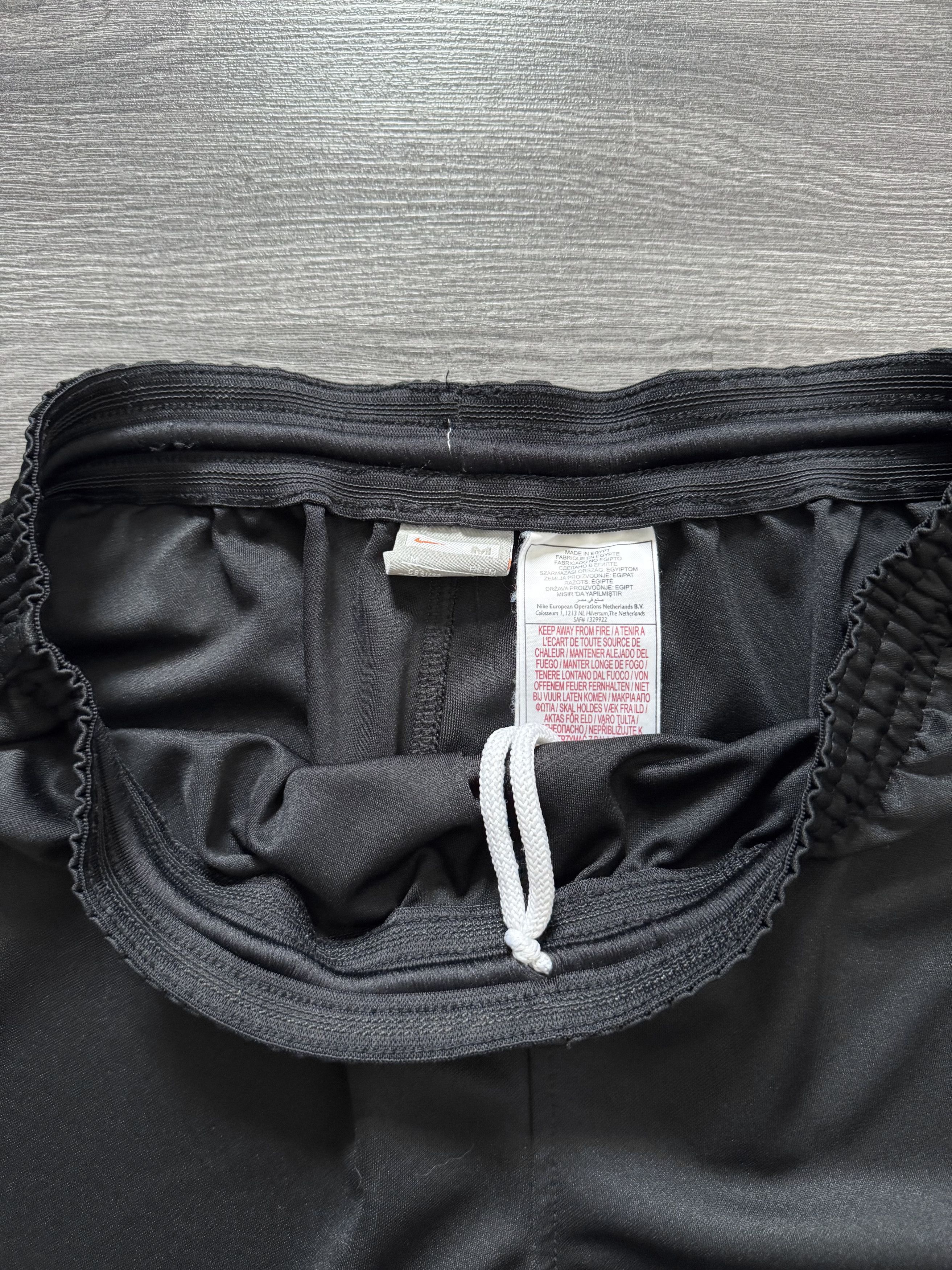 Nike Vintage 00s Nike Shorts Dri-Fit Nike Shorts Black Size US 32 / EU 48 - 5 Thumbnail