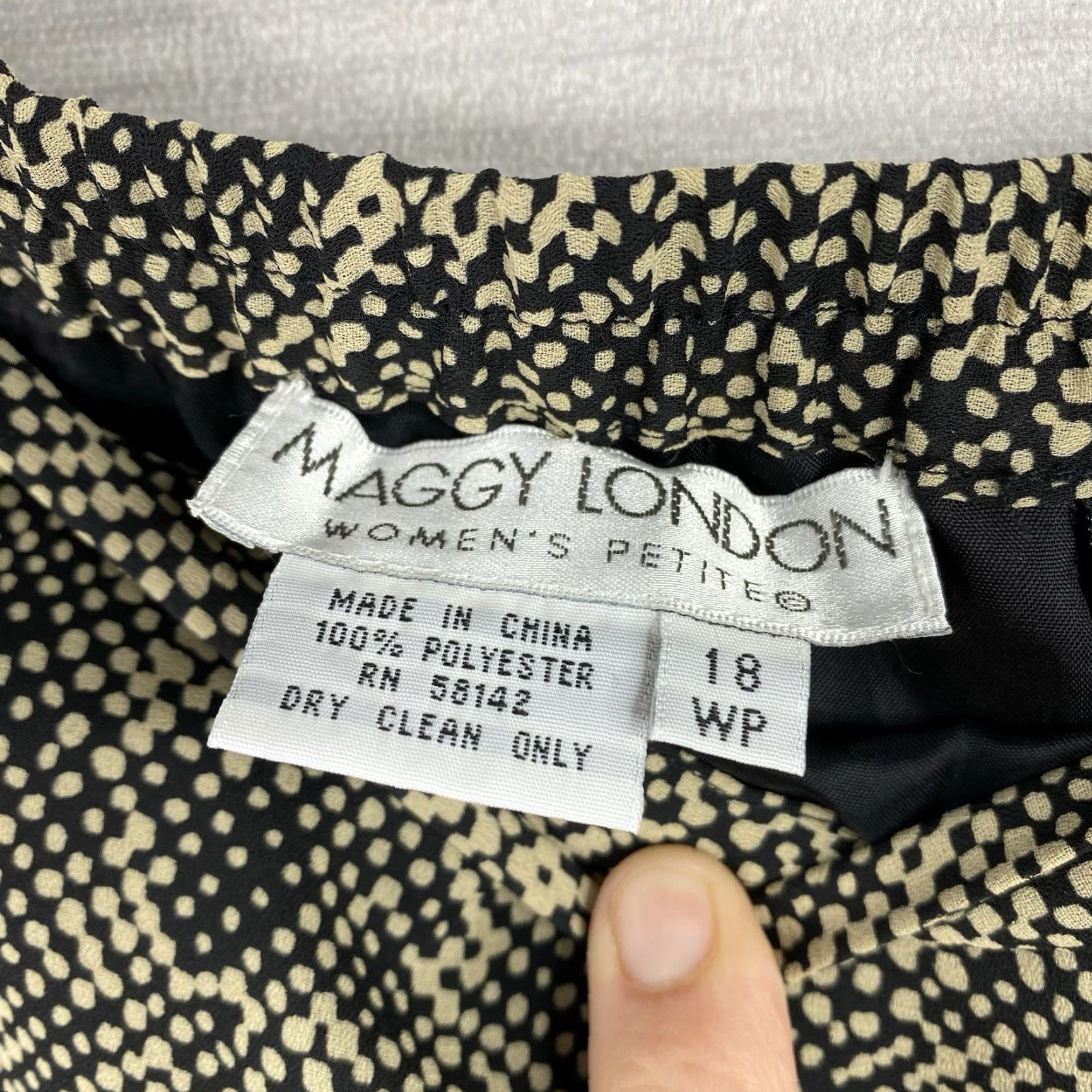 MAGGY LONDON Maggy London Skirt Women 18WP Brn/Blk Pencil Lined Career Retro Print 90s Vintage 90s Womens Skirt Size 40" / US 18 - 6 Thumbnail