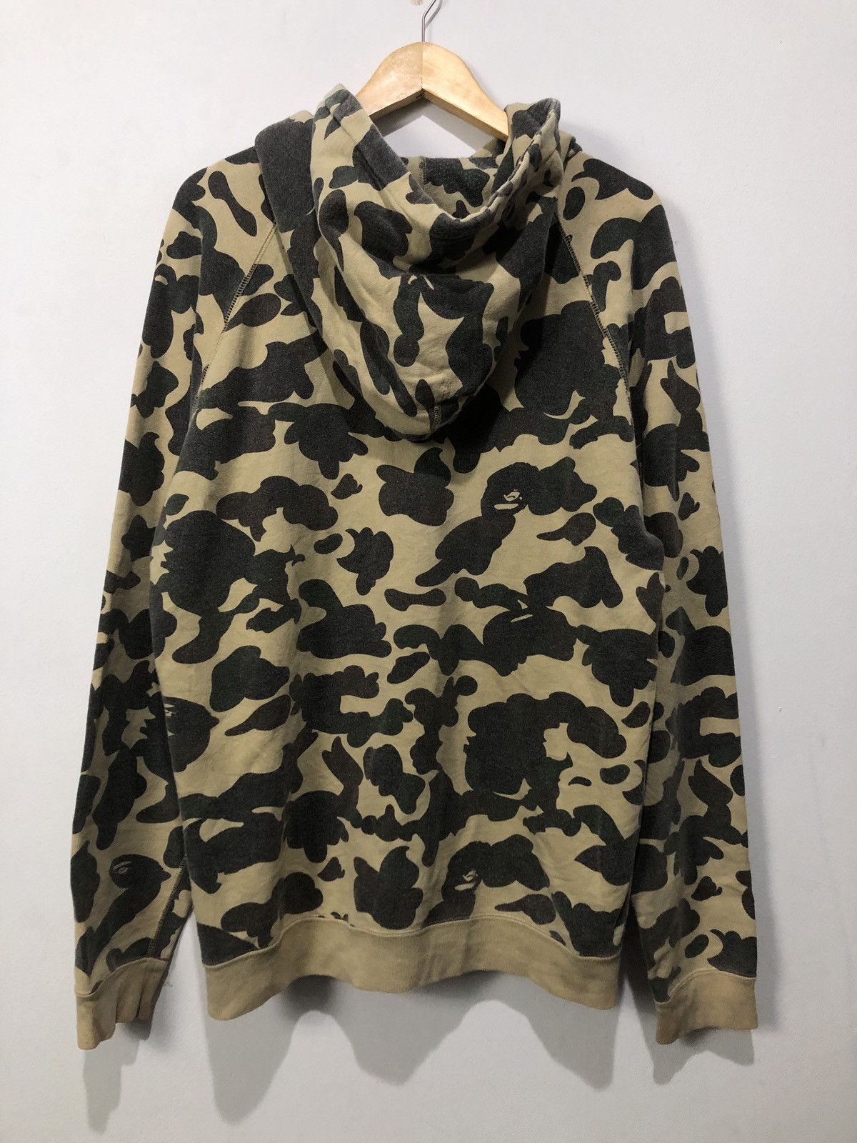 Bape Bape A Bathing Ape 1st Camo Hoodie Size US L / EU 52-54 / 3 - 5 Thumbnail