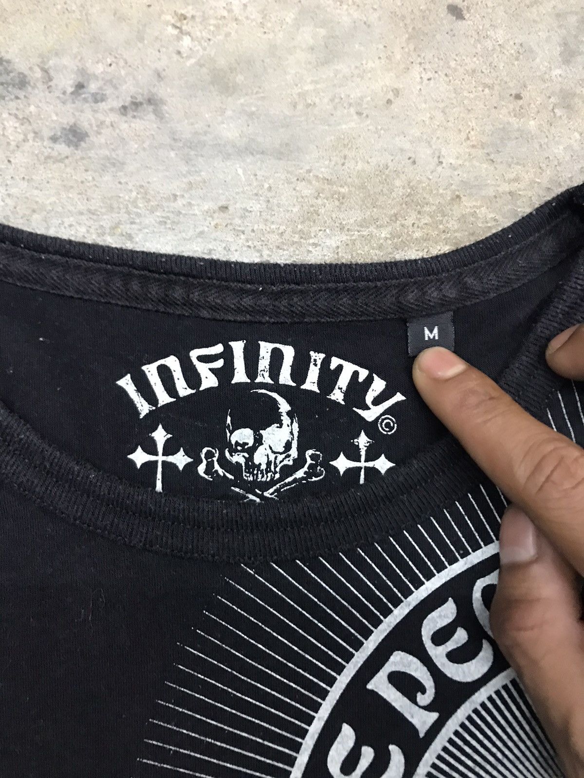 Beauty Beast × Japanese Brand A war all over brand infinty Size US M / EU 48-50 / 2 - 6 Thumbnail