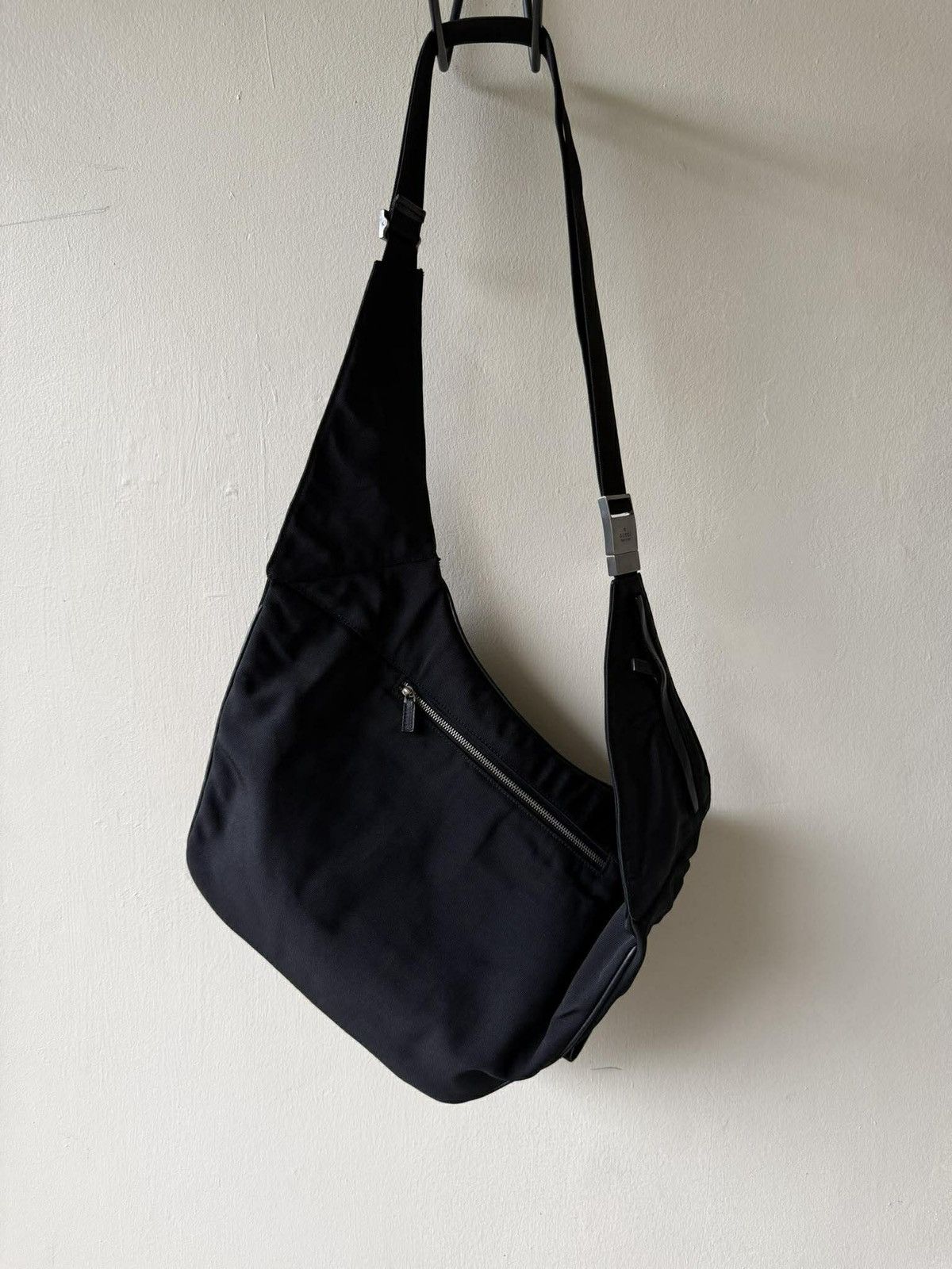 Gucci Gucci 90s Tom Ford Black Nylon & Leather Bag Size ONE SIZE - 2 Thumbnail