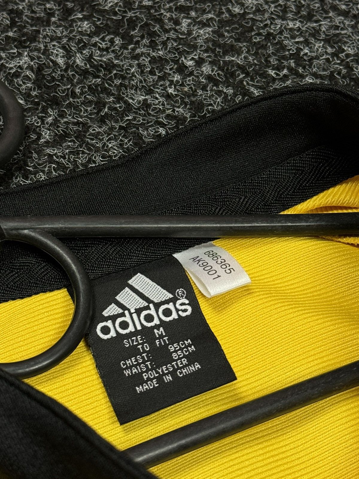 Adidas × Vintage ADIDAS HURRICANES RUGBY 2000 🏉 JERSEY FORD SIZE m Size US M / EU 48-50 / 2 - 9 Thumbnail