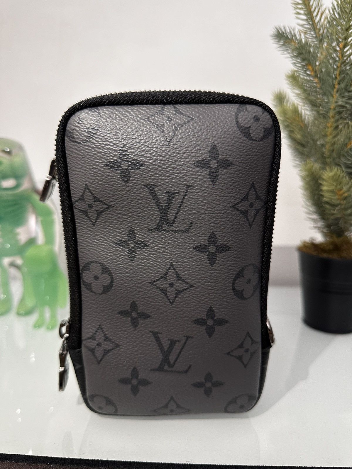 Louis Vuitton Double Phone Pouch Crossbody Size ONE SIZE - 2 Thumbnail