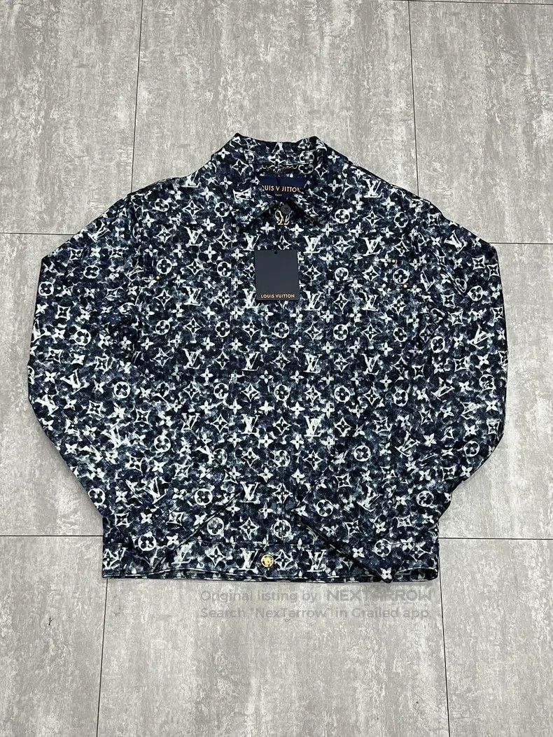 Louis Vuitton Louis Vuitton Airbrushed logo printed long-sleeved shirt Size US S / EU 44-46 / 1 - 1 Thumbnail