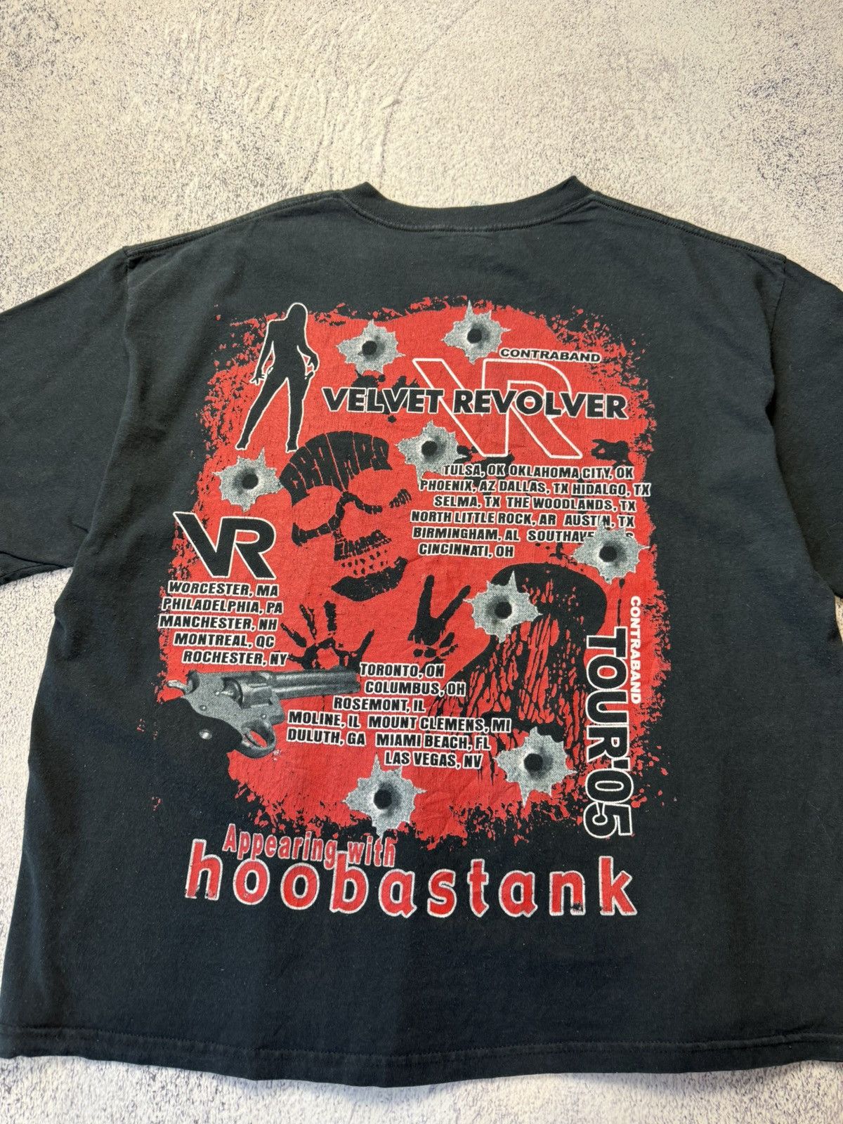 Band Tees Vintage Contraband Velvet Revolver Tour’05 T Shirt Size US XL / EU 56 / 4 - 22 Thumbnail