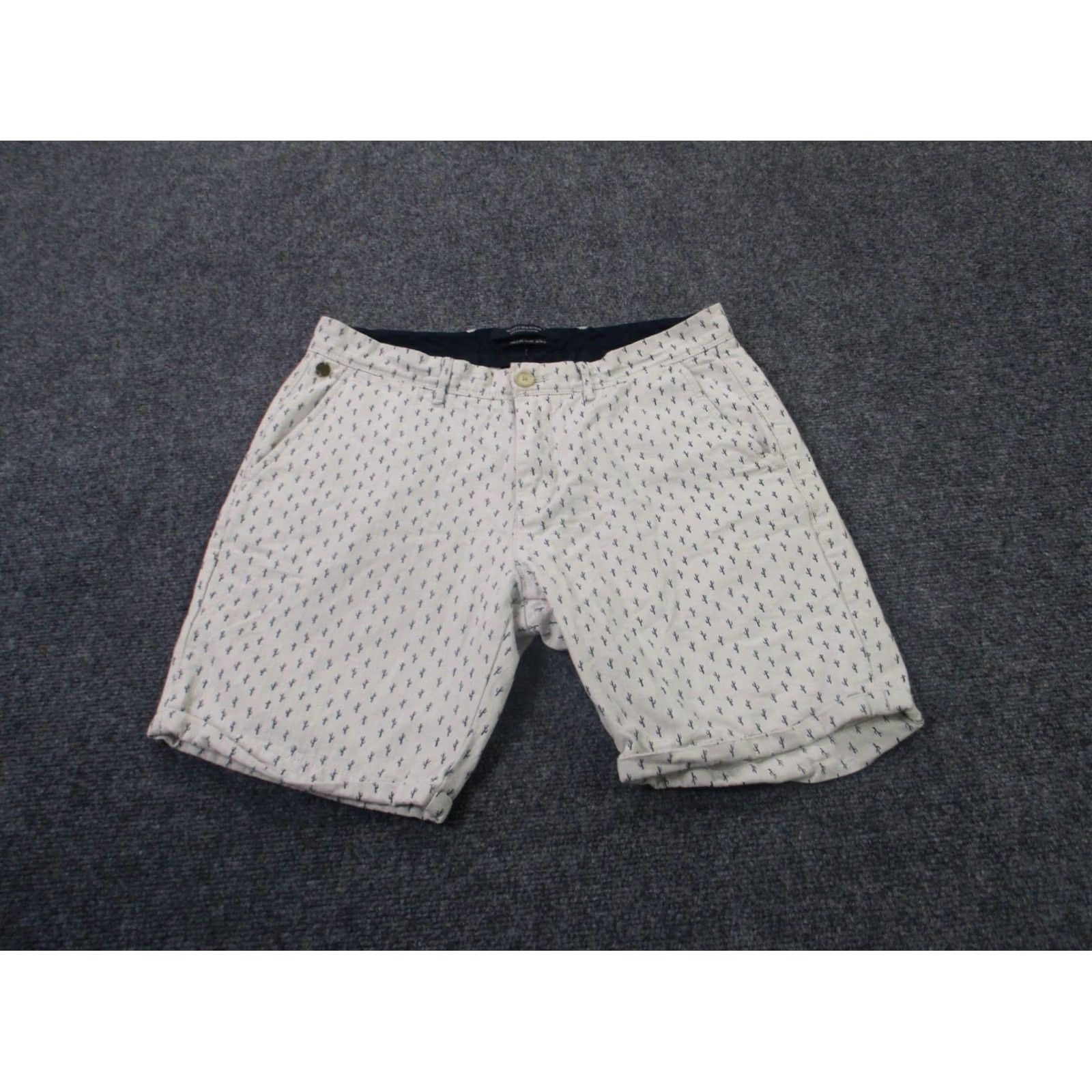Scotch & Soda Scotch & Soda Shorts Men 30 Cactus Print Chino Casual Golf Preppy Outdoors Beach Shirt? Size US 32 / EU 48 - 2 Thumbnail