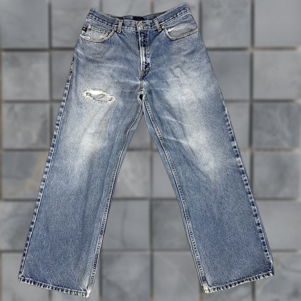 Tommy Hilfiger VINTAGE Tommy Hilfiger Jeans Mens 33x30 Blue Baggy Skater 90s Urban Y2K Distressed Faded Jeans Mens Blue 90s Urban Streetwear Size US 33 - 1 Thumbnail
