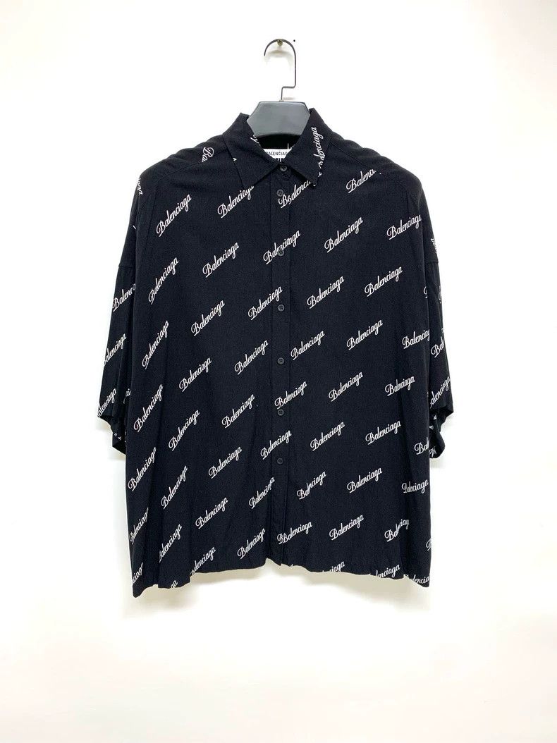 Balenciaga Balenciaga size 34 Bullet screen full of logo cardigan Size US XS / EU 42 / 0 - 1 Thumbnail