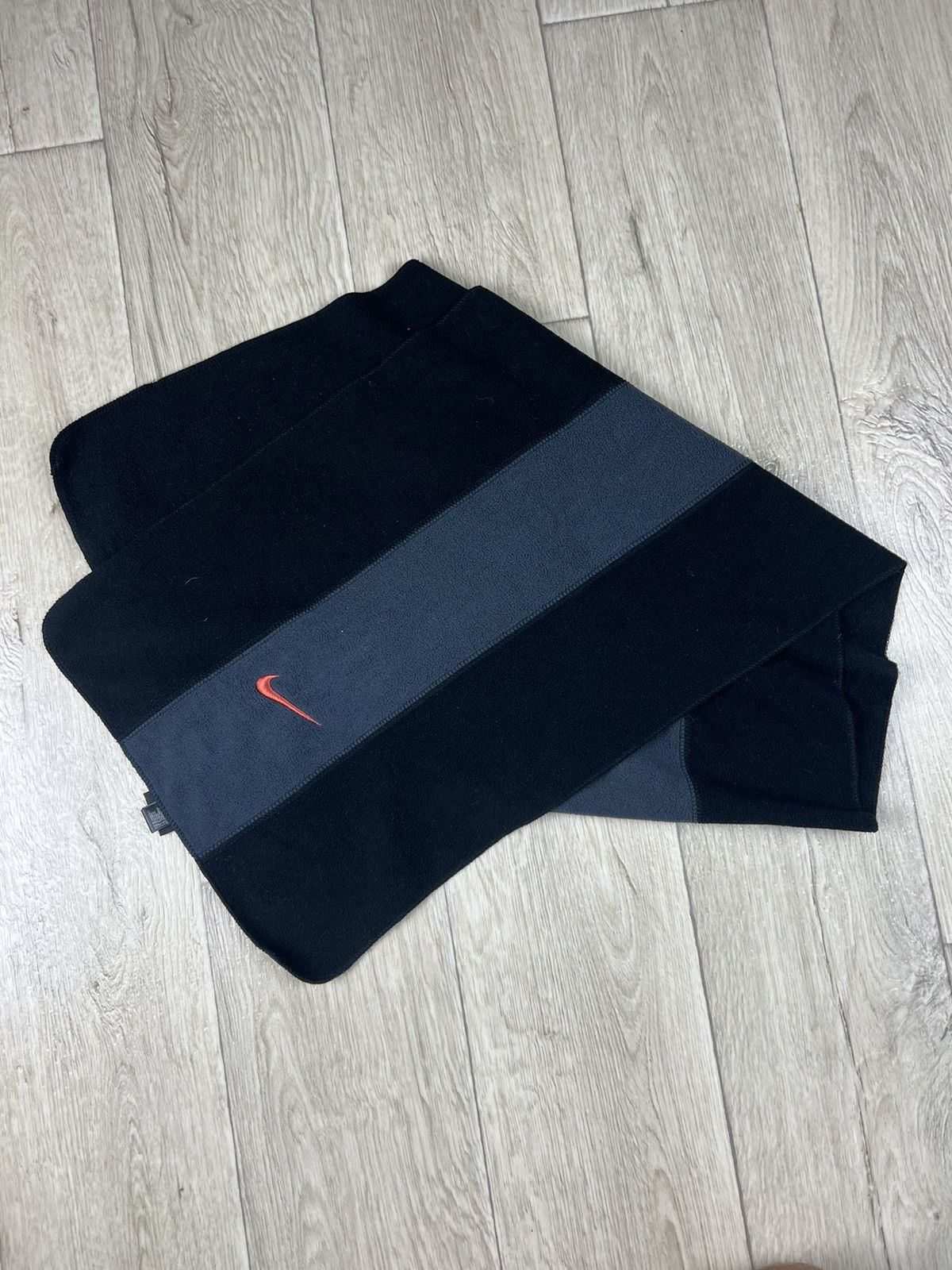 Nike Scarf Nike Vintage Size ONE SIZE - 1 Thumbnail