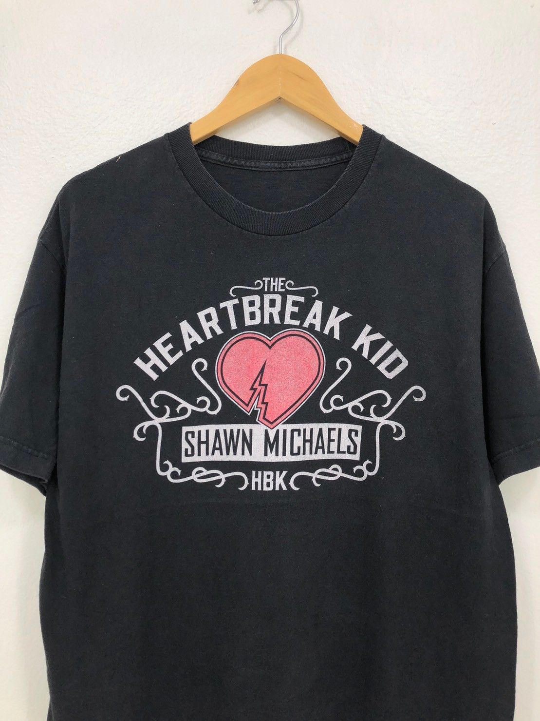 WCW/nWo × WWE × WWF Shawn Michaels Heartbreak Kid HBK WWF WWE shirt BN Size US L / EU 52-54 / 3 - 1 Thumbnail