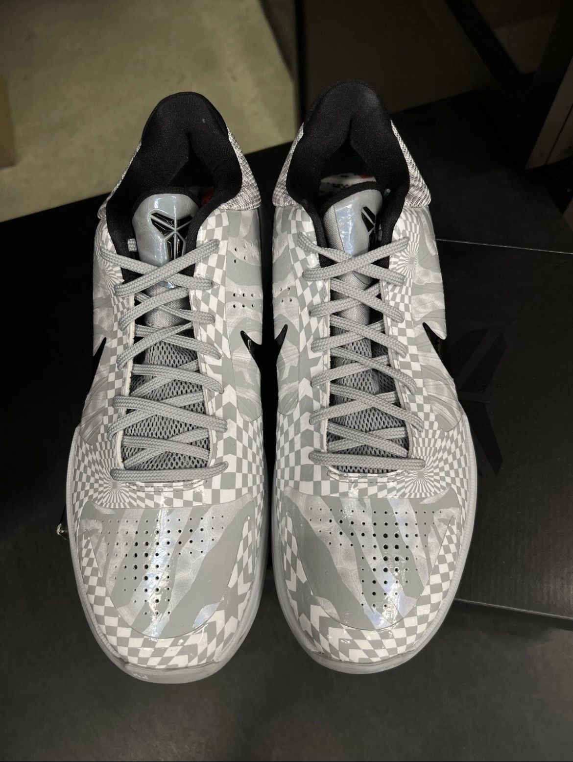 Nike Kobe 5 Protro Zebra PE Size US 11 / EU 44 - 3 Thumbnail