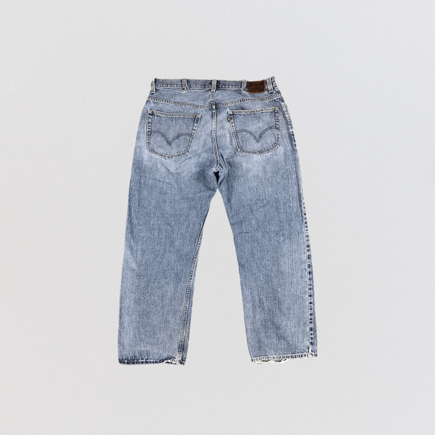 Levi's × Vintage Vintage Light Wash Levis 559 Denim Jeans-JM989 Size US 37 - 2 Thumbnail