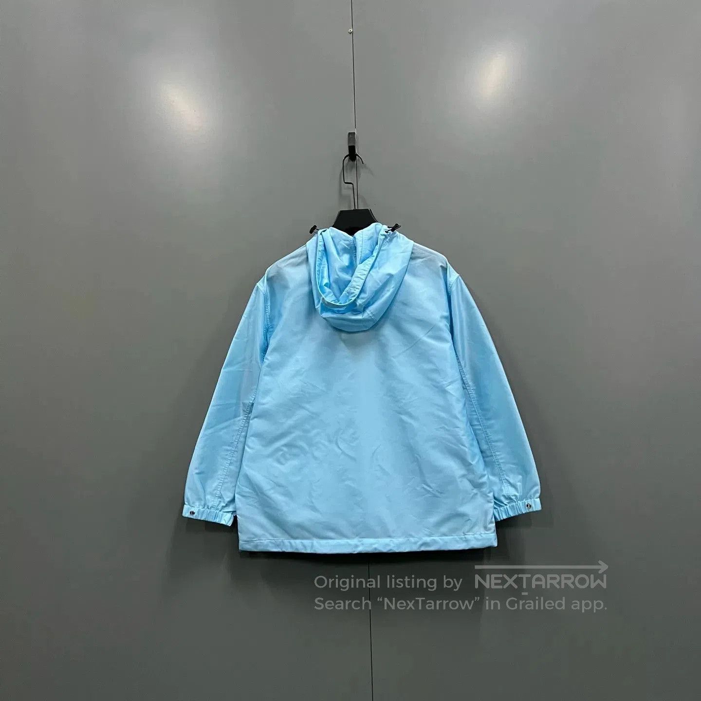 Burberry Burberry Logo Patch Half. Size S / US 4 / IT 40 - 2 Thumbnail