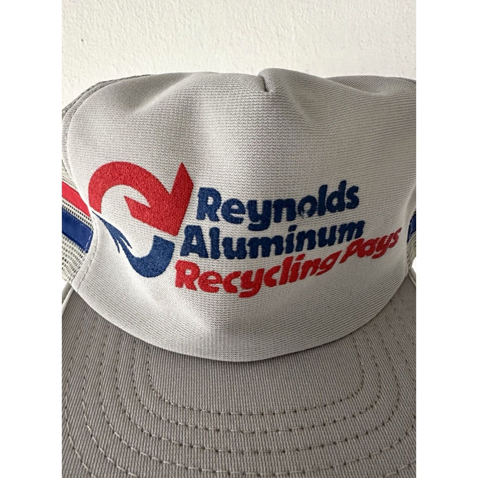 Vintage Vintage 80s Snapback Trucker Striped Cap Hat Reynolds Metal Gray Size ONE SIZE - 2 Thumbnail