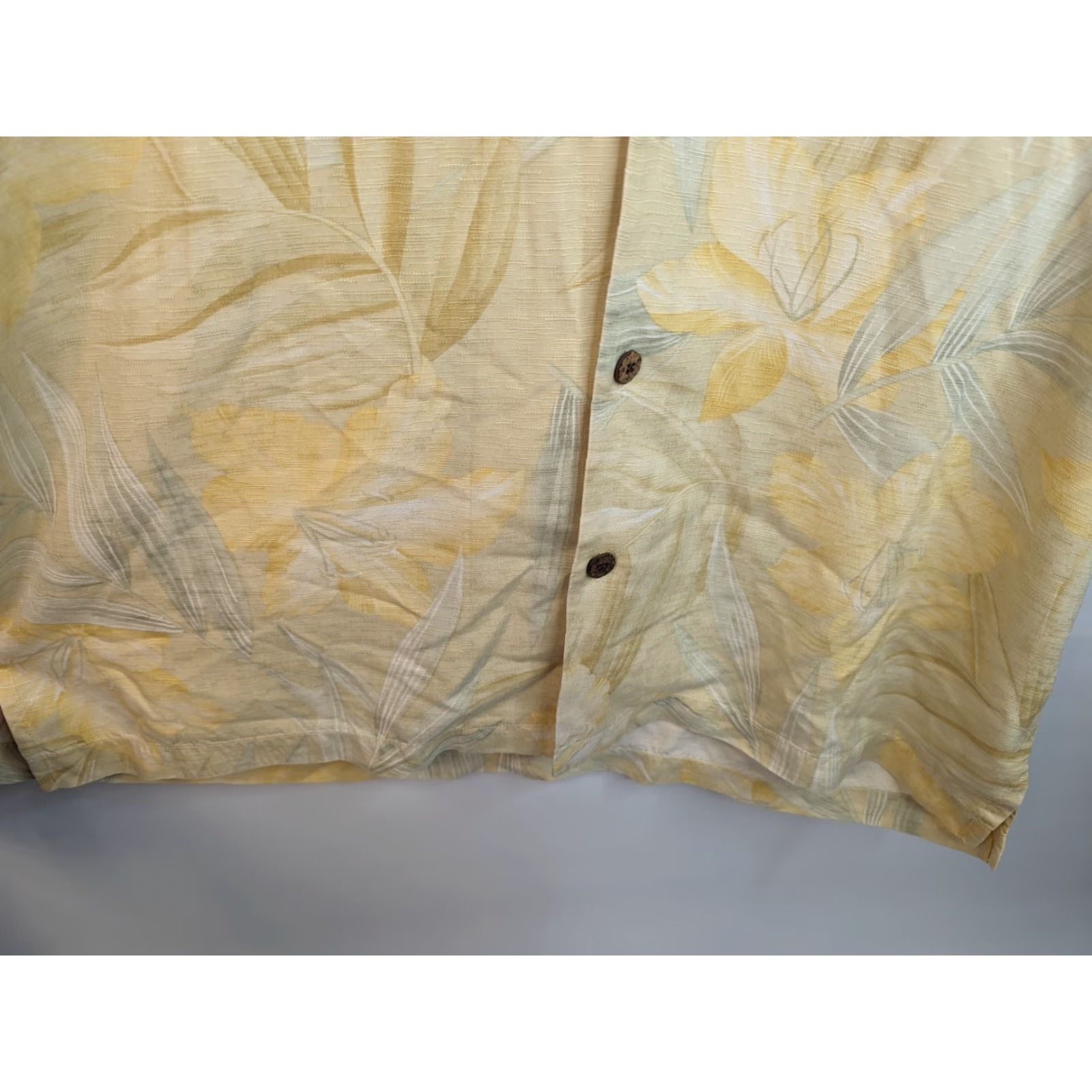 Tommy Bahama Tommy Bahama Shirt Mens Hawaiian Button-Up Short Sleeve Silk Yellow Floral Print L Regular Size Large Mens Size US L / EU 52-54 / 3 - 5 Thumbnail