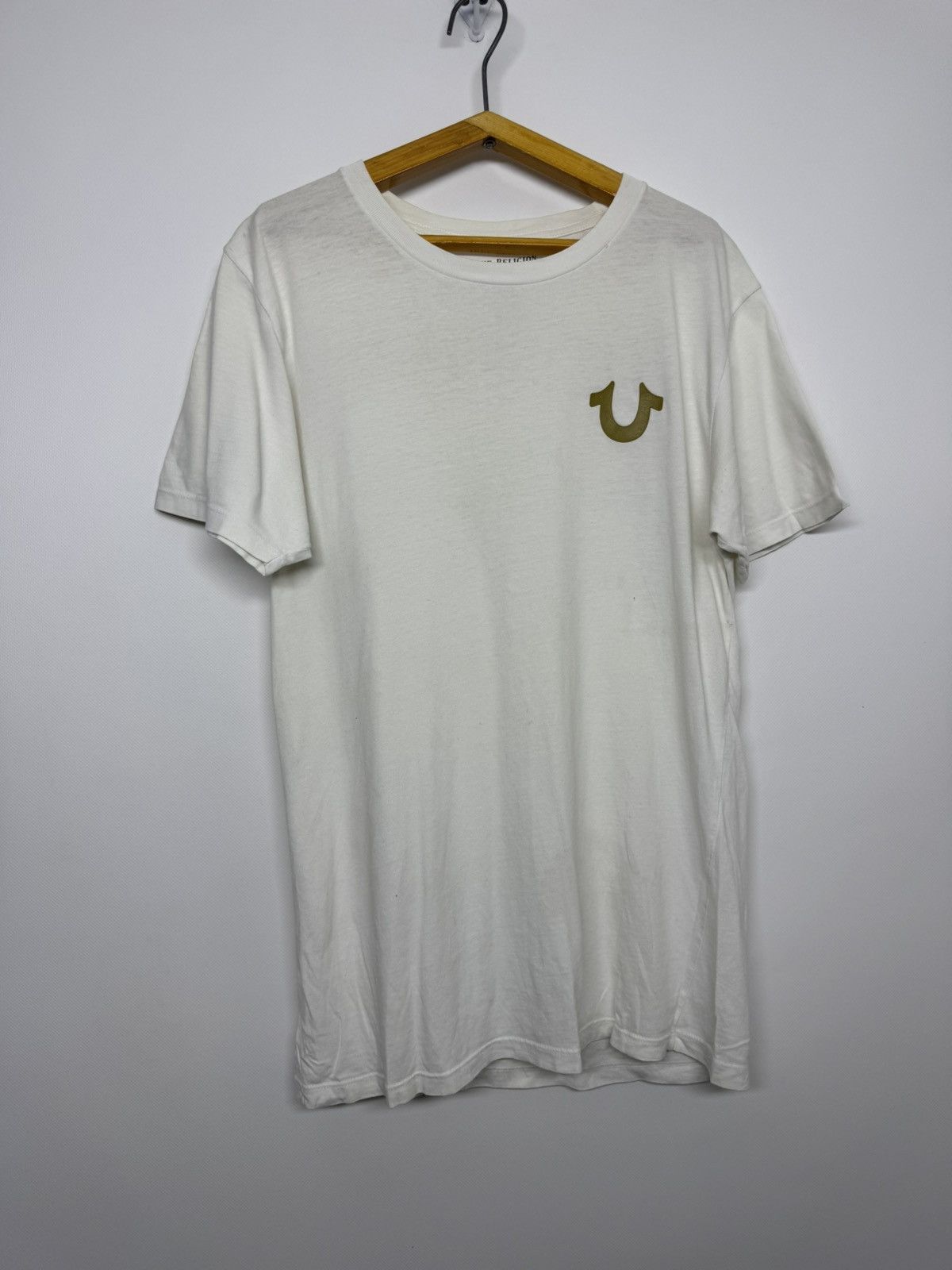 True Religion Vintage True Religion T-Shirt White Gold big logo Size US S / EU 44-46 / 1 - 6 Thumbnail