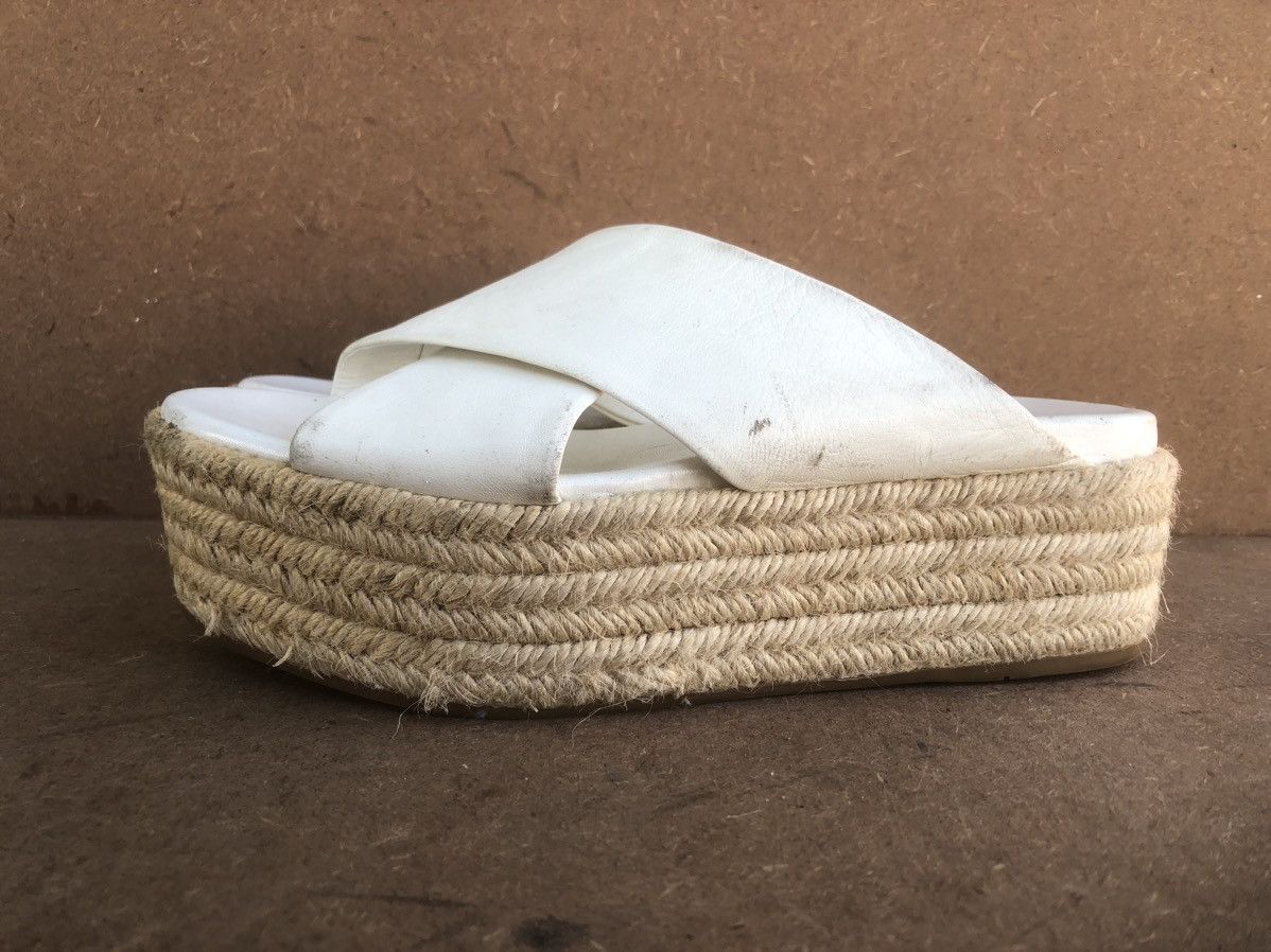 Miu Miu MIU MIU White Leather Sandels Espadrilles Size 35.5 Size US 5.5 / IT 35.5 - 7 Thumbnail