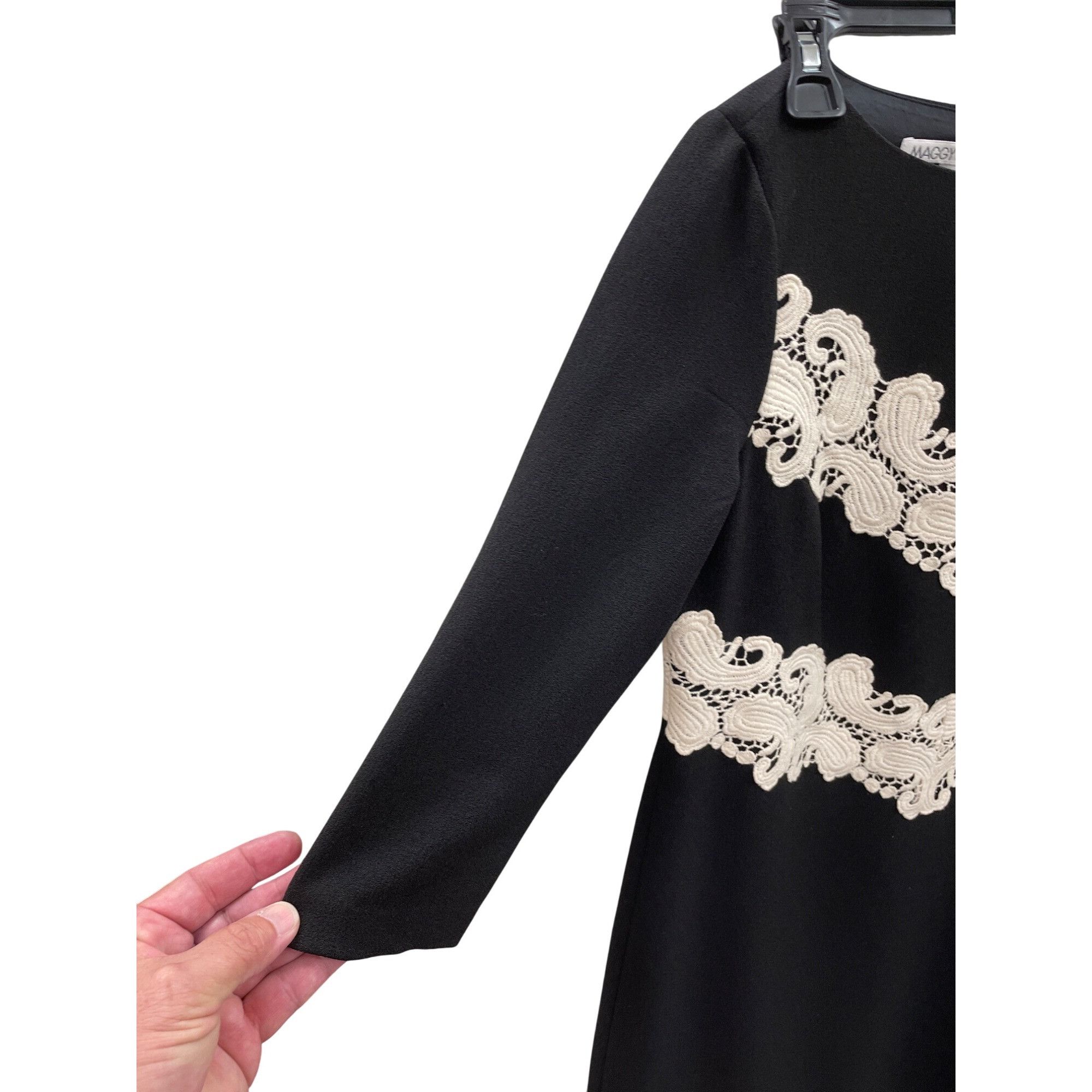 MAGGY LONDON Maggy London womans black seath embroided dress size 4 SKU 8 Size S / US 4 / IT 40 - 4 Thumbnail