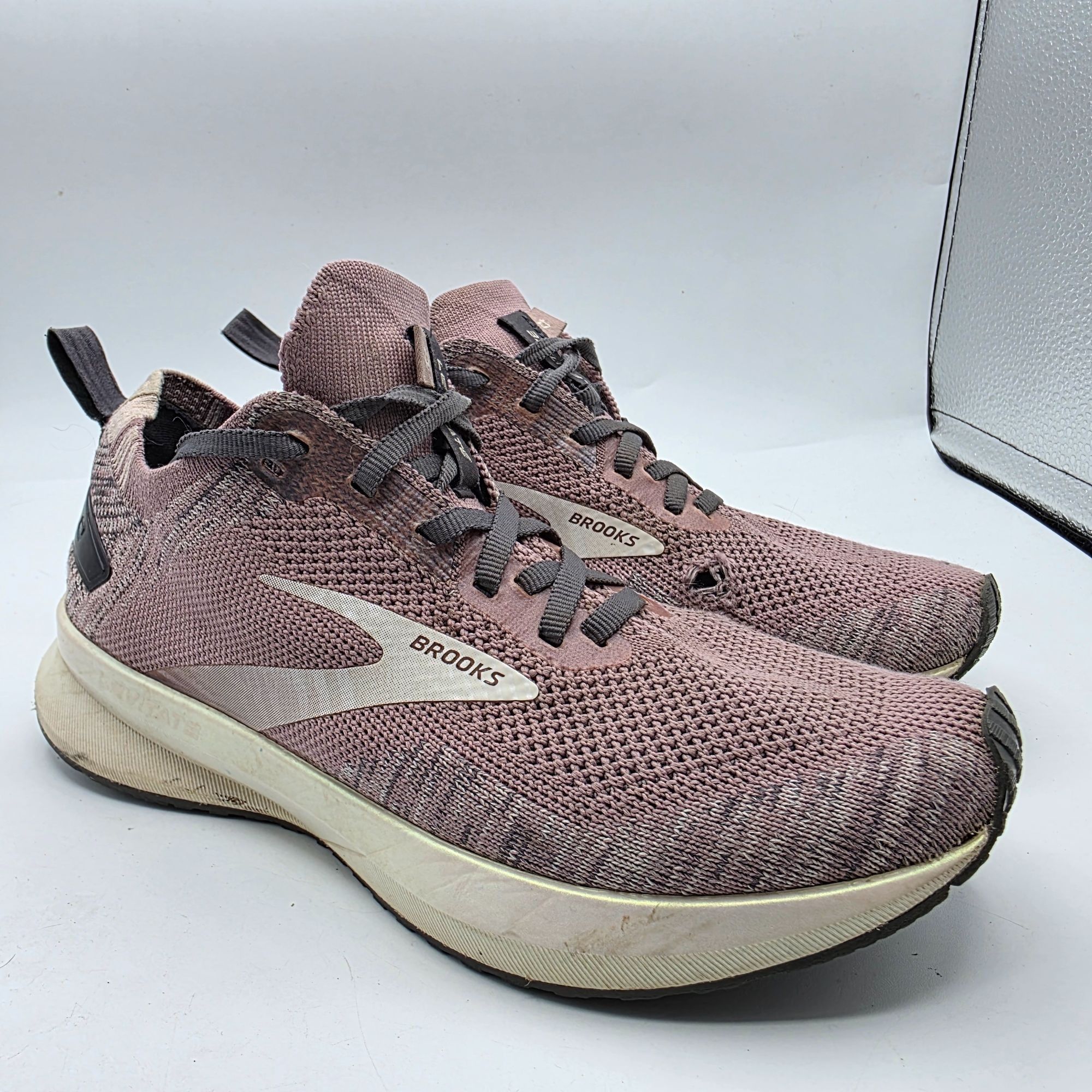 Brooks Brooks Levitate 4 Womens Size 6 Purple Running Shoes Cushion Size US 6 / IT 36 - 1 Thumbnail