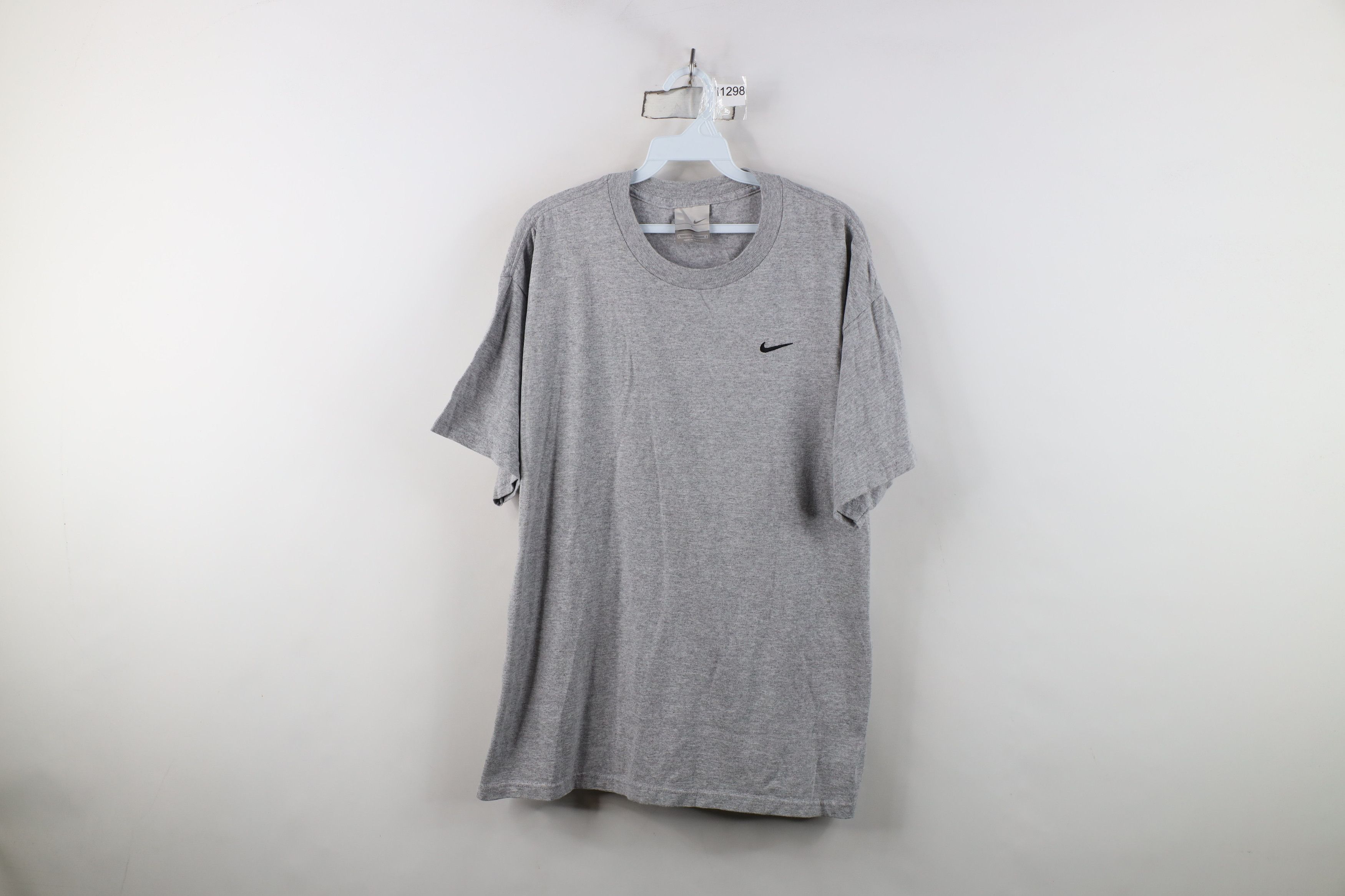 Nike Vintage Nike Mini Swoosh Short Sleeve T-Shirt Heather Gray Size US L / EU 52-54 / 3 - 1 Thumbnail